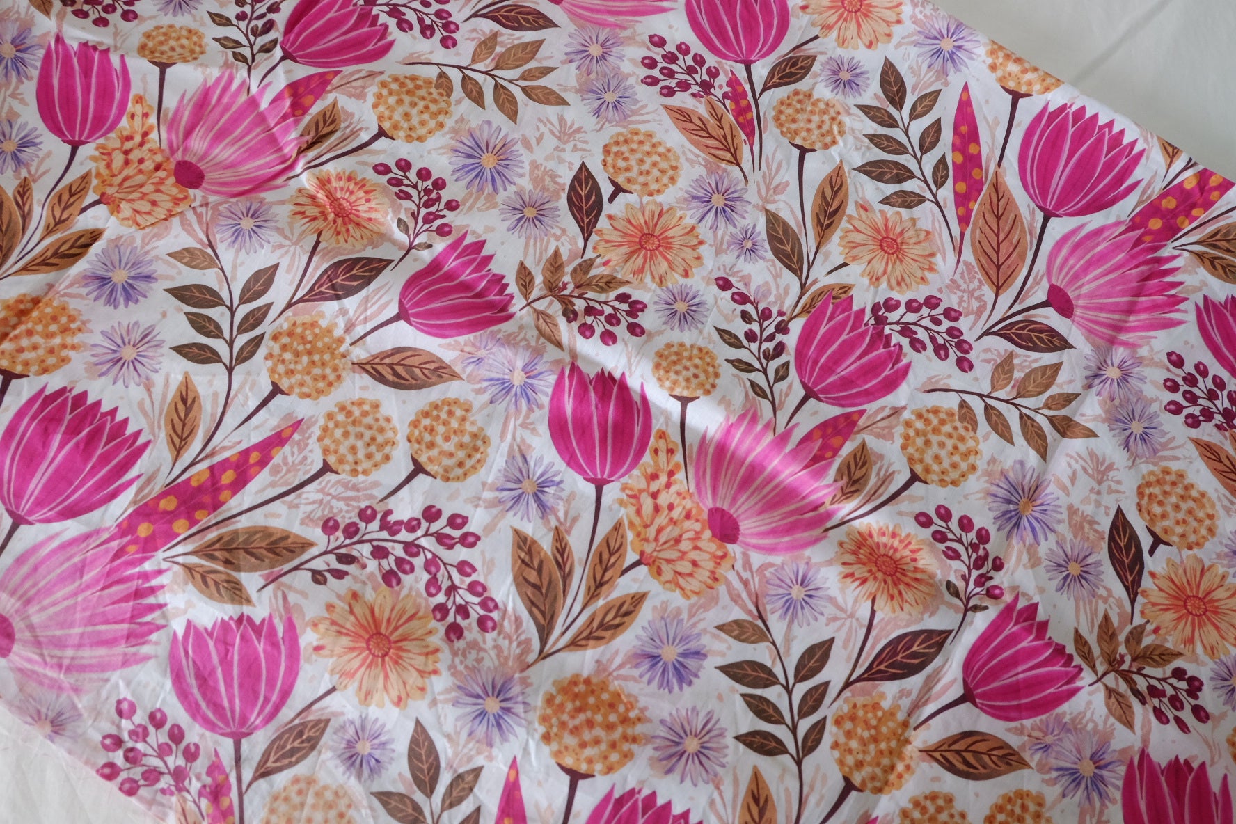 Vibrant Botanical Cotton Lawn Fabric – 1.97 yd