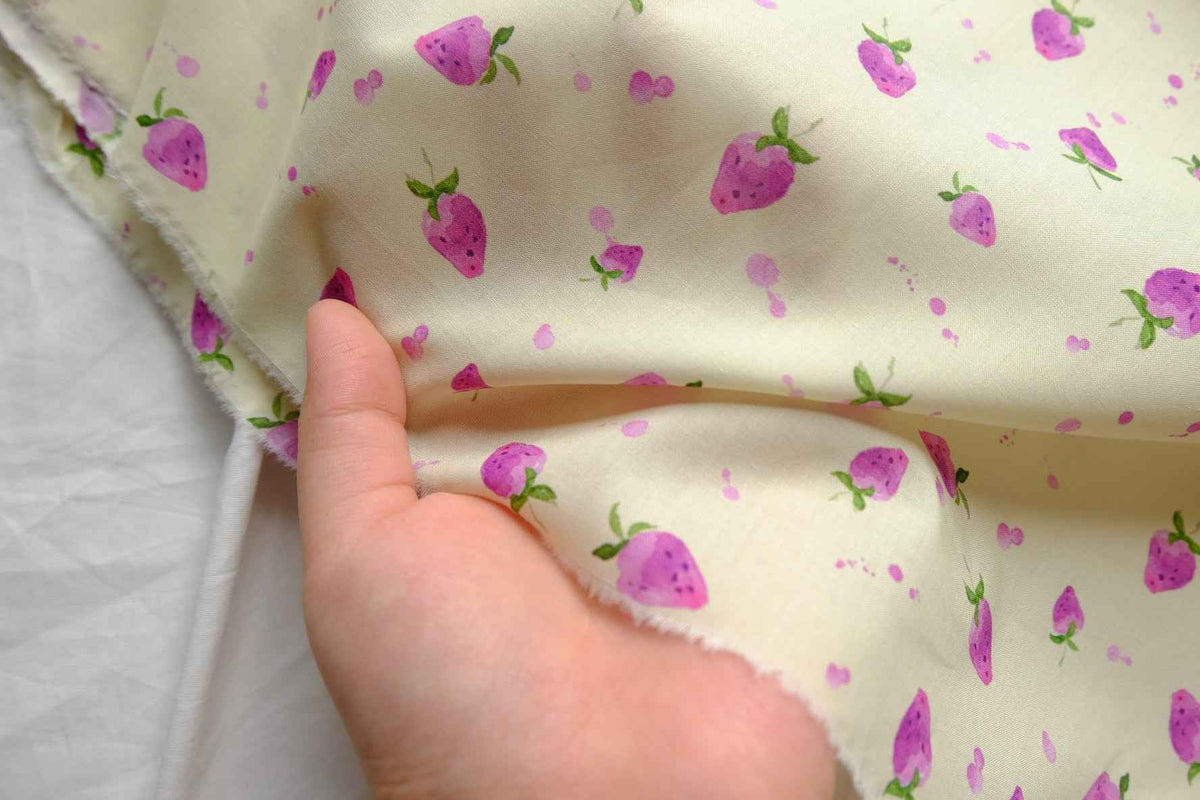 Strawberry Cotton Lawn — 2.2 yd