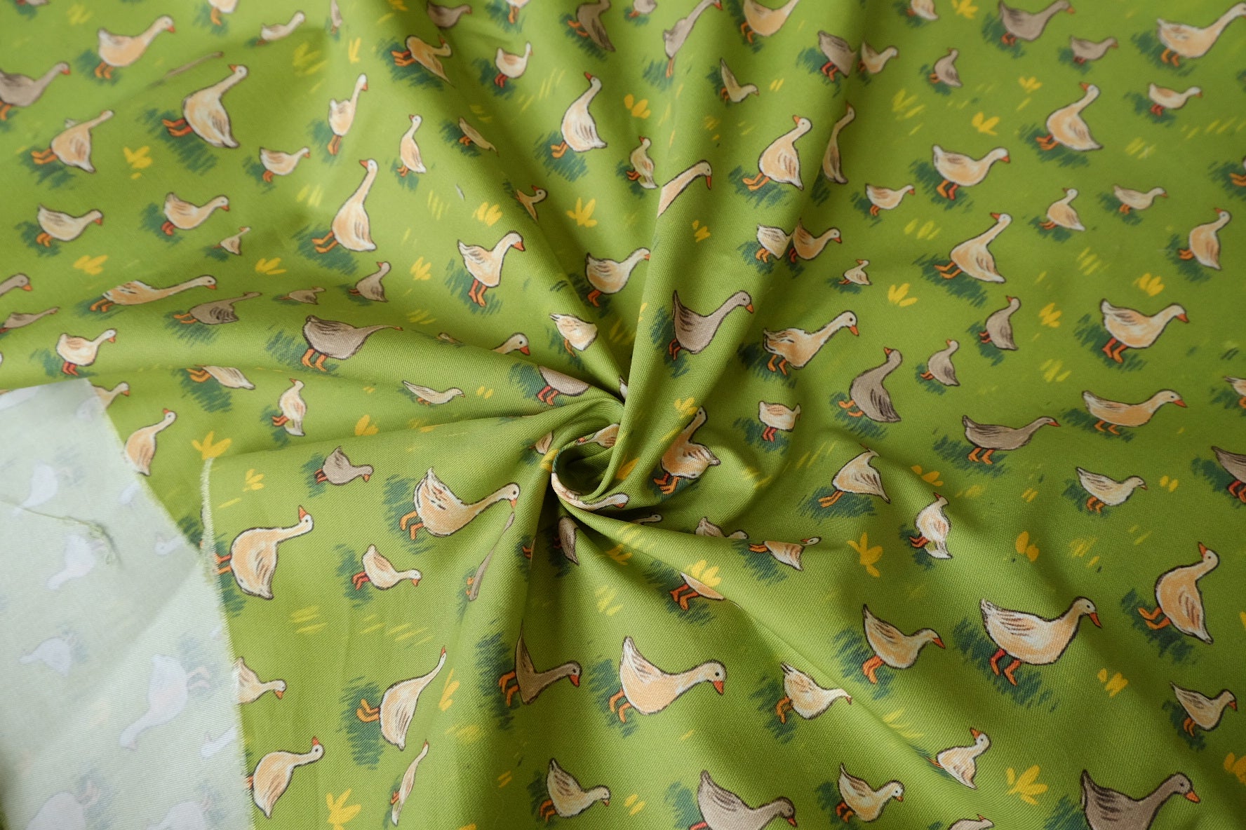 Pastoral Goose Cotton Twill Fabric, Structured Utility Weight, 2.19 Yards