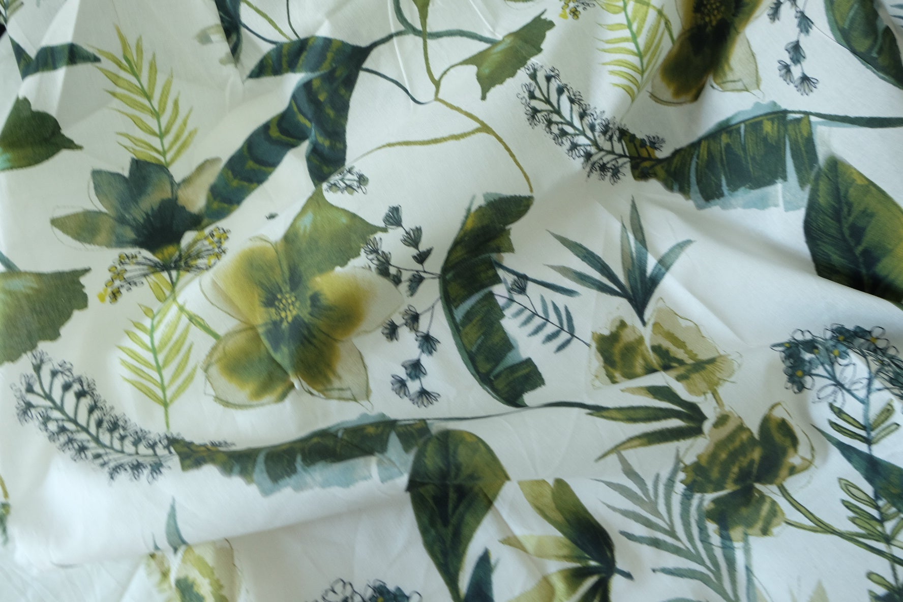 Green Tropical Botanical Cotton Fabric – 2.7 yd