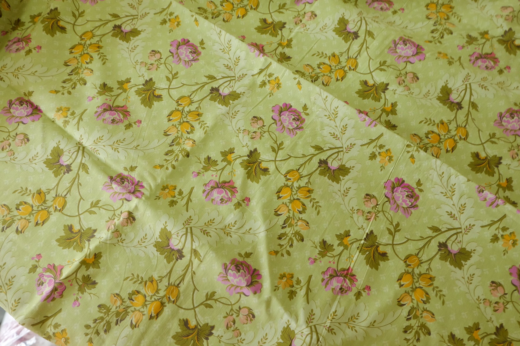 Soft Green Vintage Floral Cotton Lawn Fabric – 2.8 yd