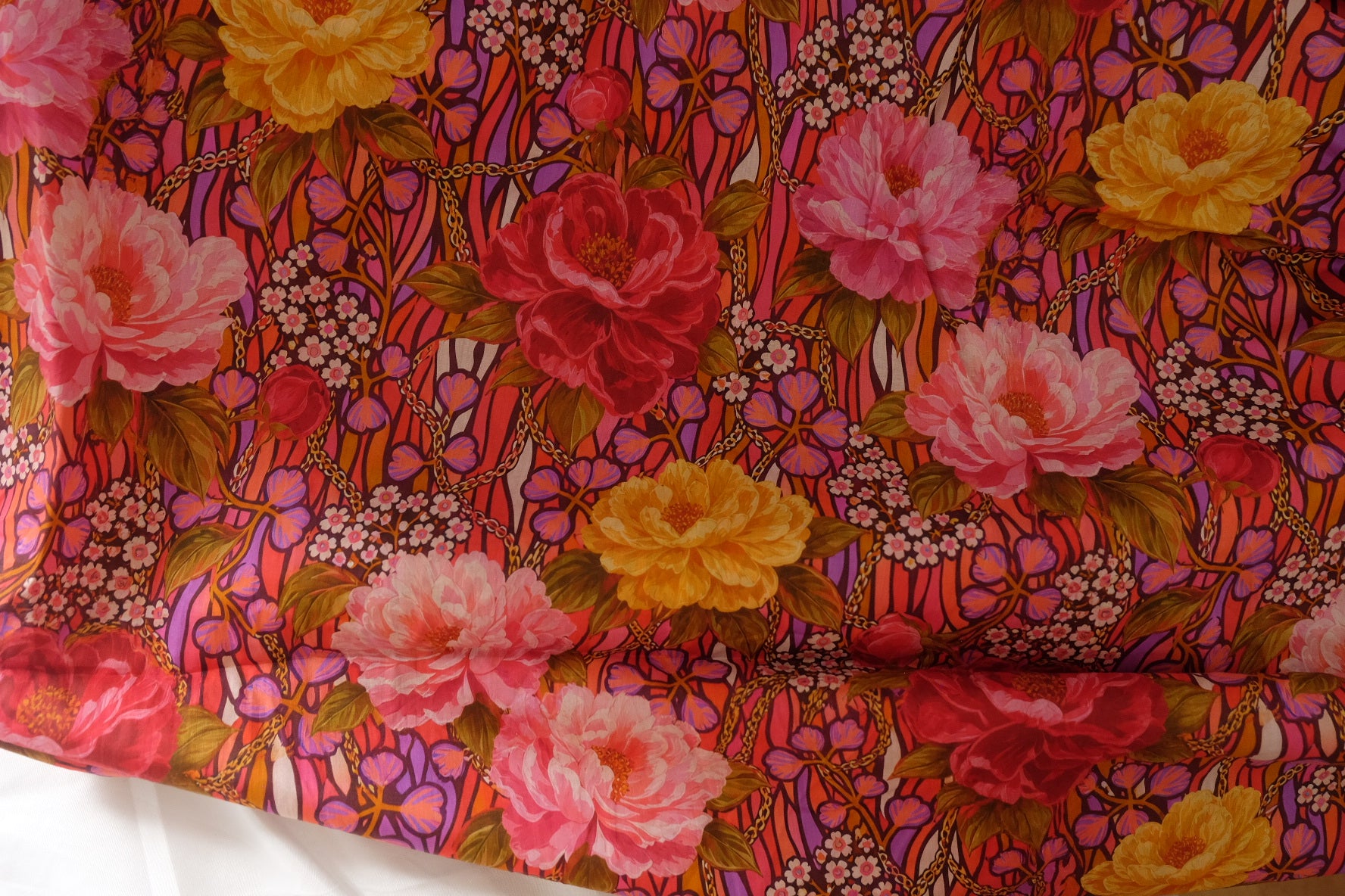 Statement Floral Cotton Lawn – 3.3 yd