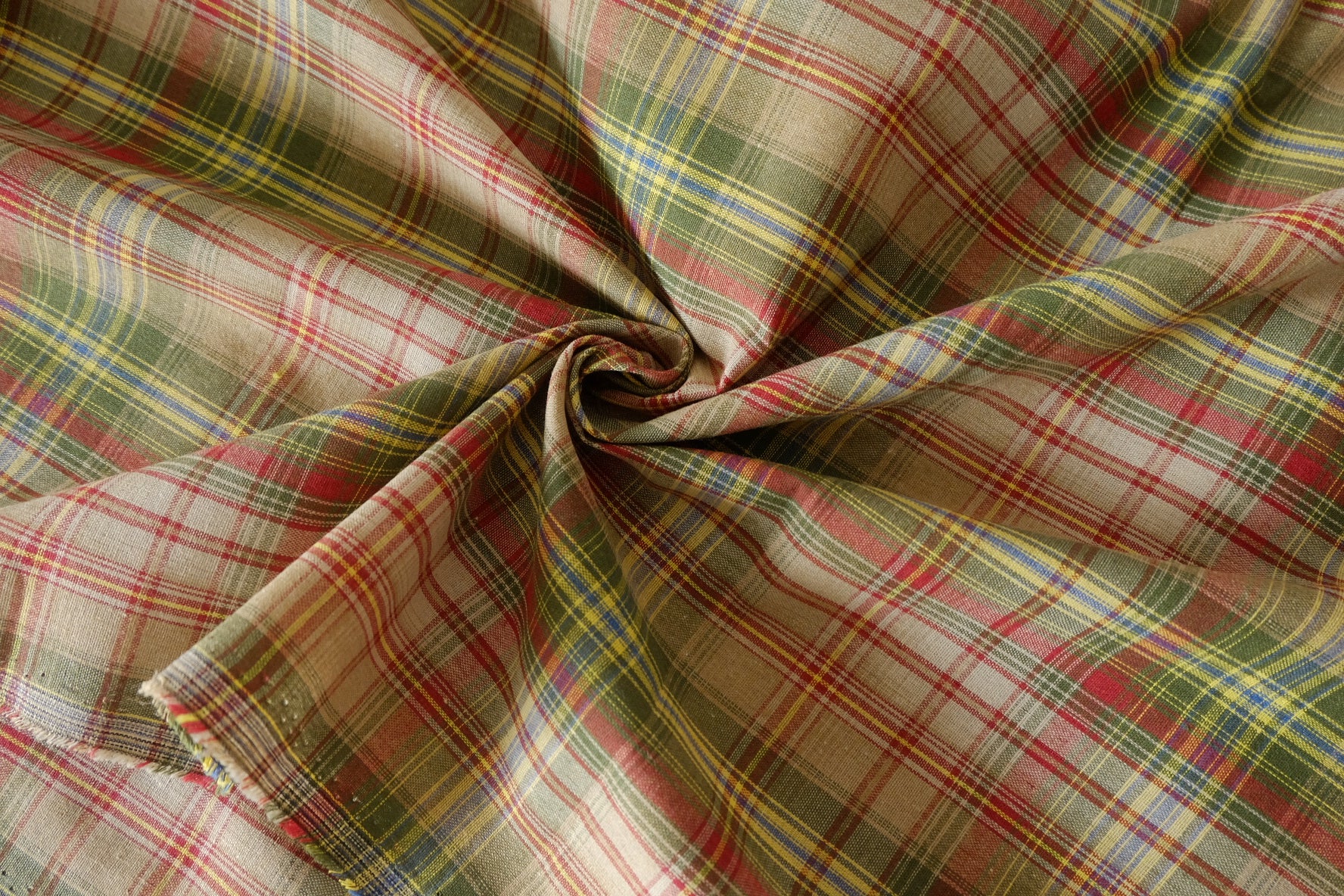 Vintage Tartan Yarn-Dyed Cotton Blend Fabric – 1.64 yd