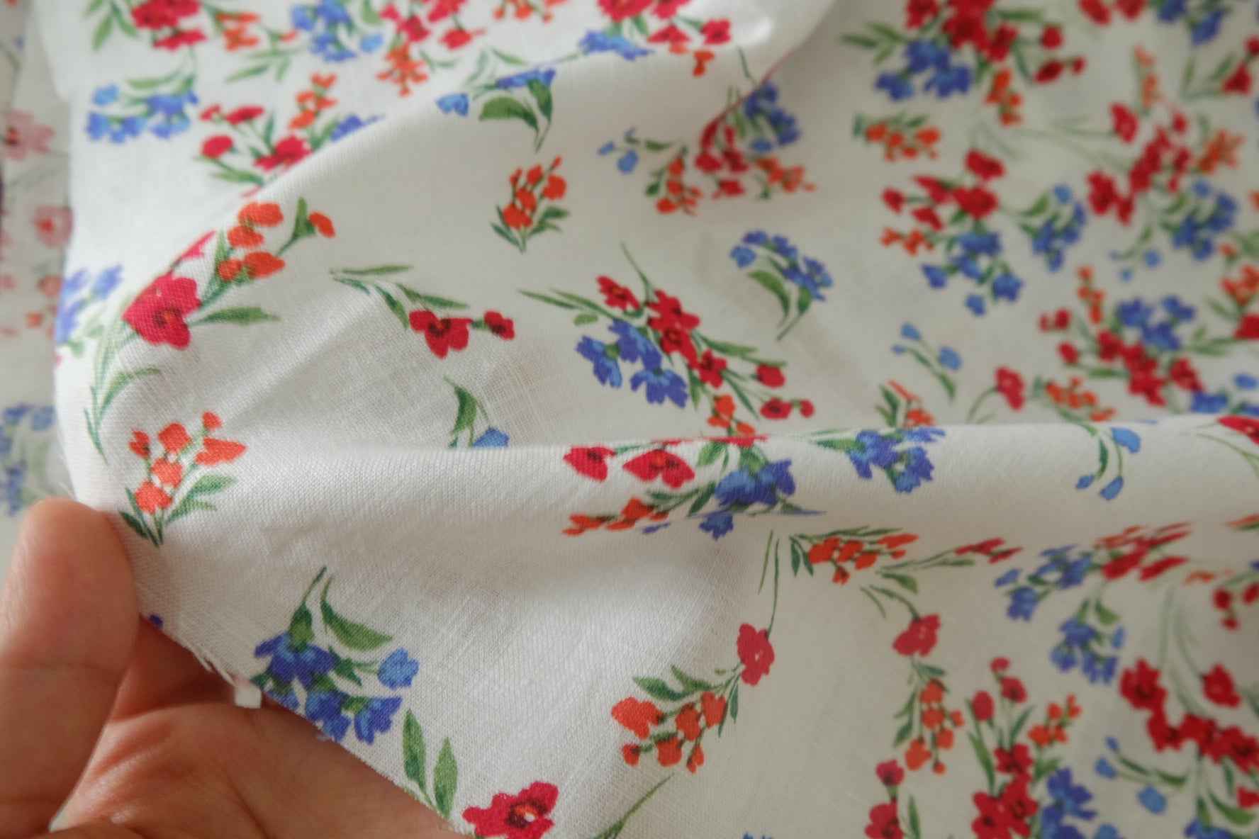 Red & Blue Wildflower Printed Pure Linen Fabric – 1.6 yd