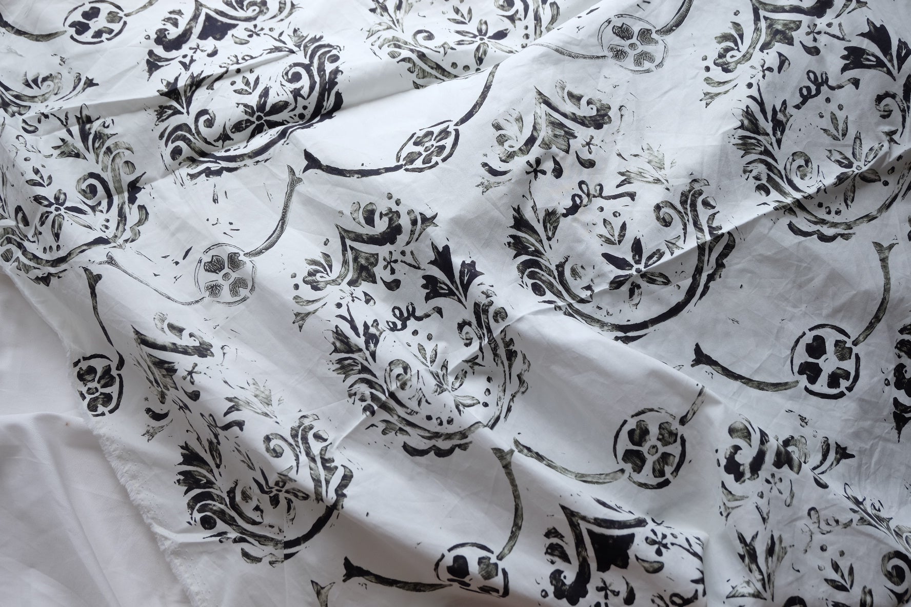 Black Ink Botanical Cotton Lawn – 3.3 yd