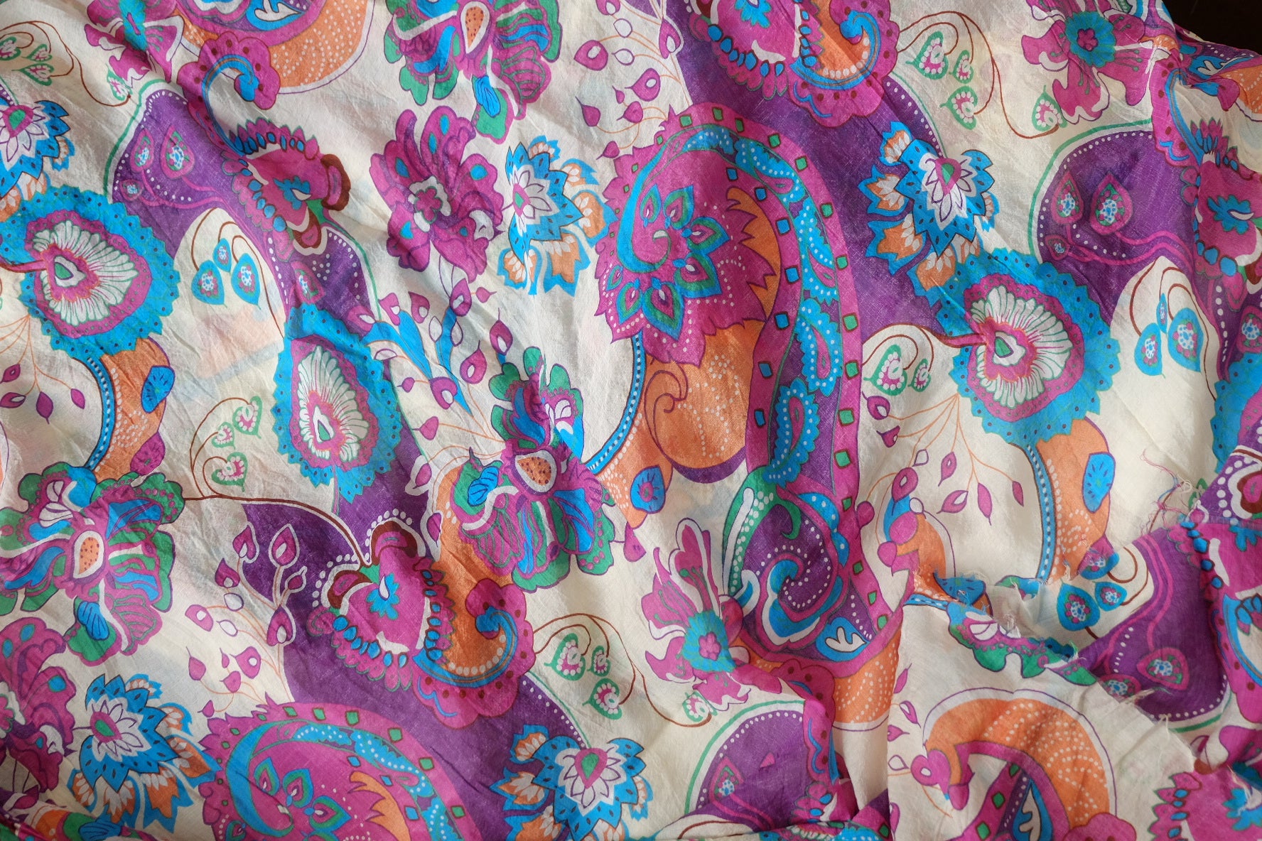 Bold Paisley Tencel Cotton Fabric – Soft, Airy Vintage Dress Fabric (3.28 yards)