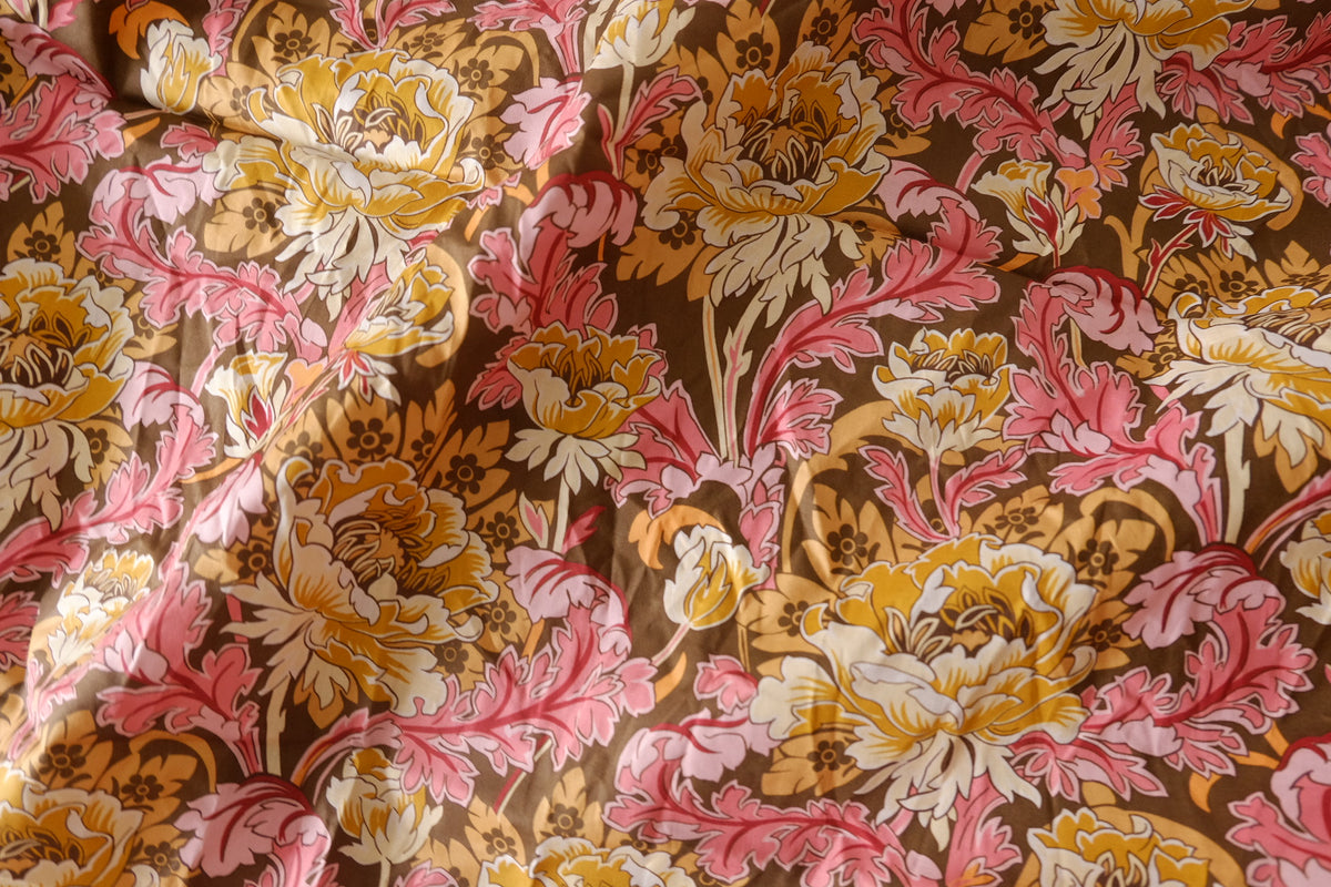 Retro Garden Cotton Lawn — 1.31 yd