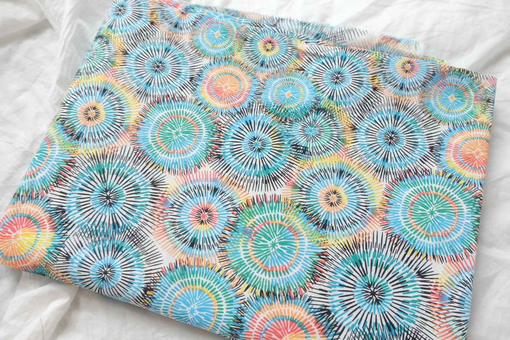 Abstract Burst Print Poly Cotton Fabric, Crisp Dress Weight, 3.28 Yards