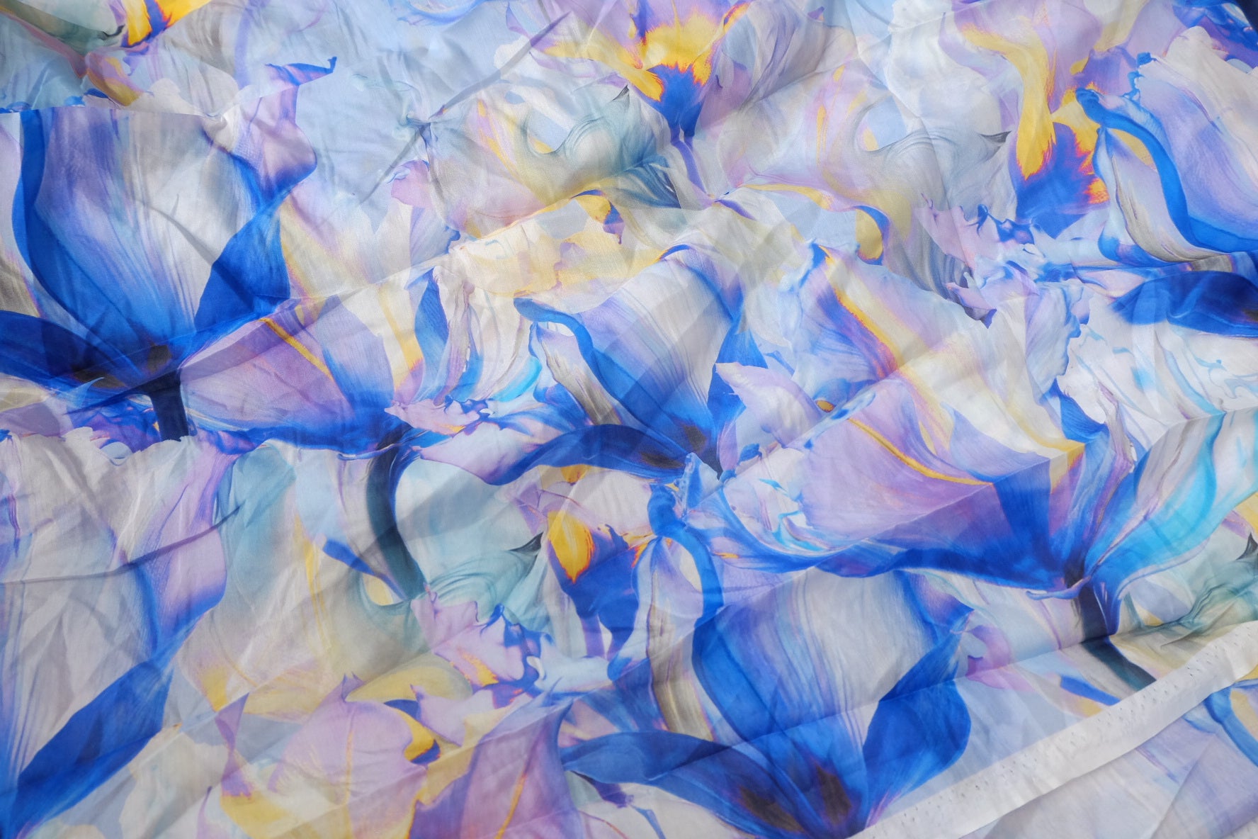 Large-Scale Blue Floral Silk Cotton Blend Fabric - 3.28 yd