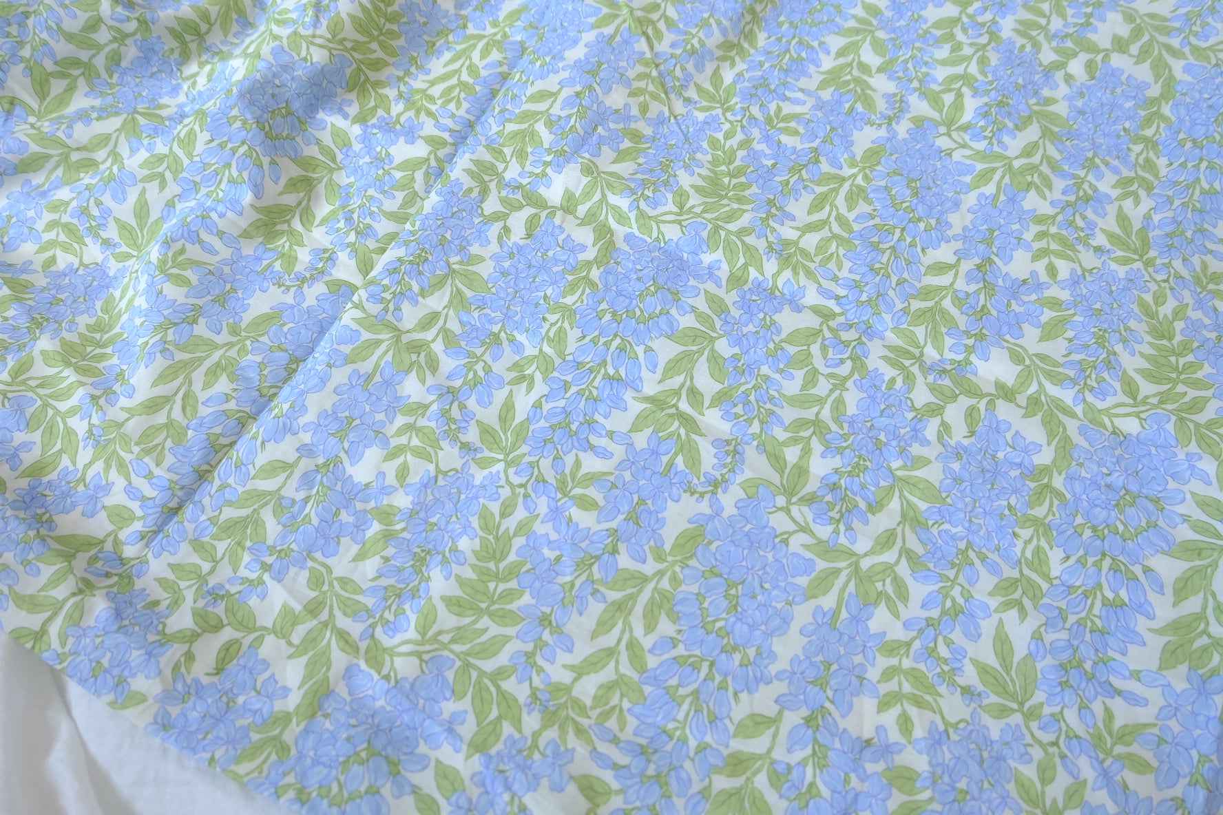 Blue Wisteria Floral Lightweight Cotton Fabric - 2.08 yd