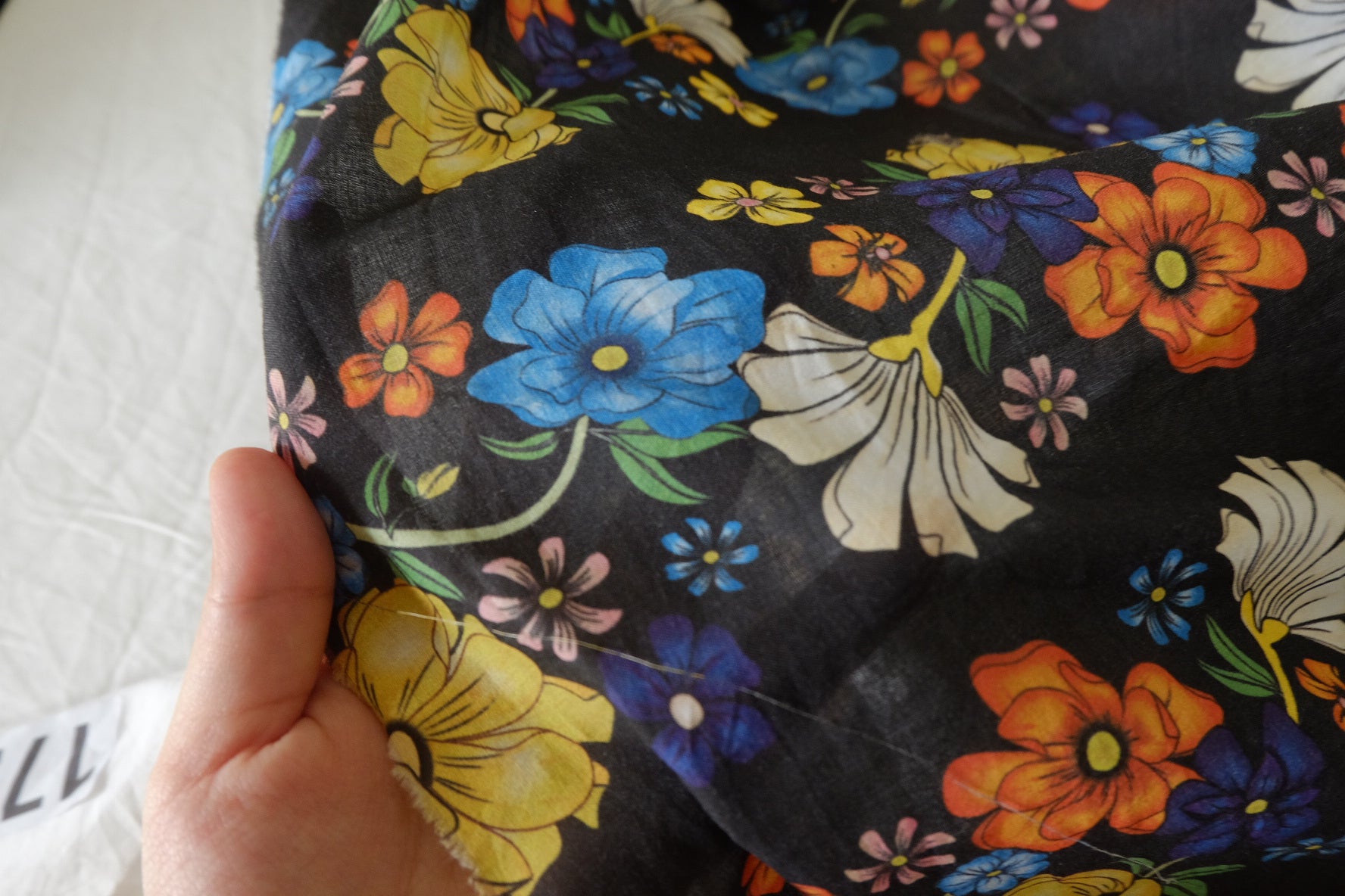 Midnight Wildflower 60s Cotton Poplin – 3.3 yd