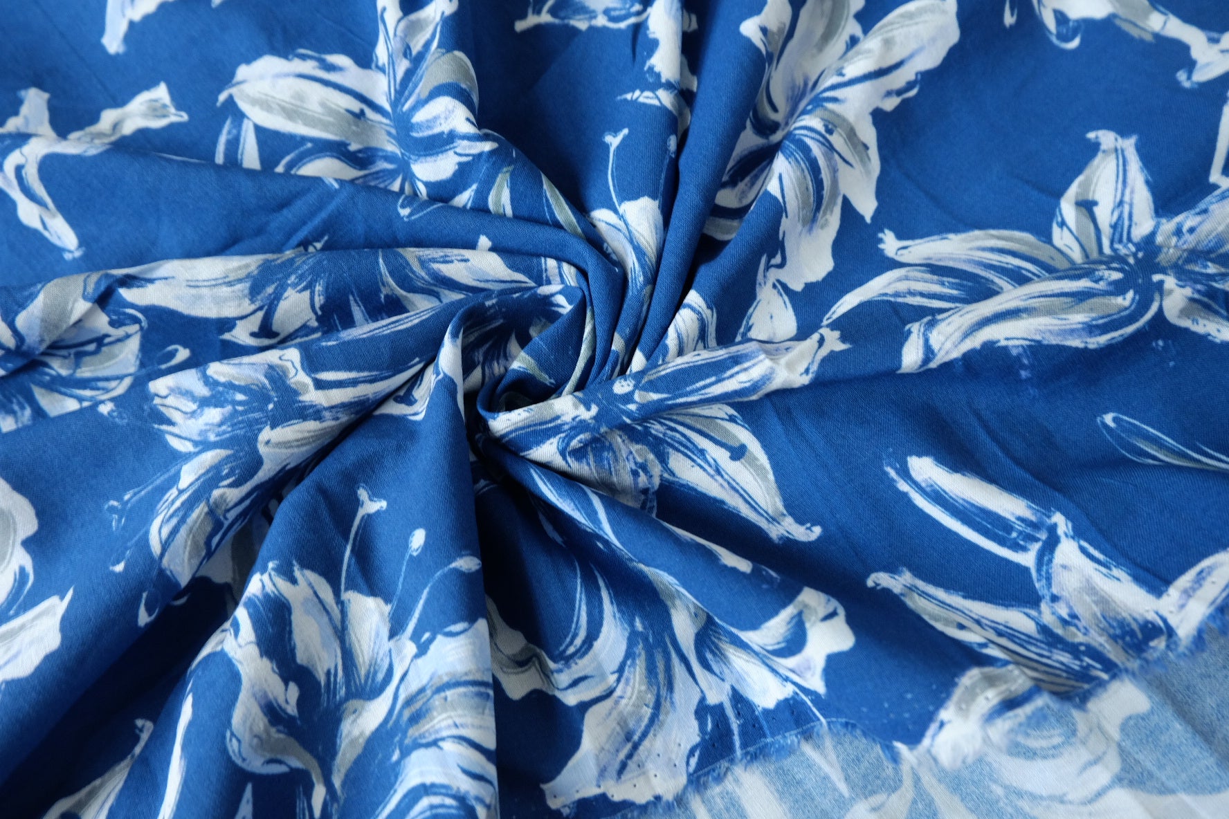 Blue Lily Cotton Dress Fabric — 2.73 yd