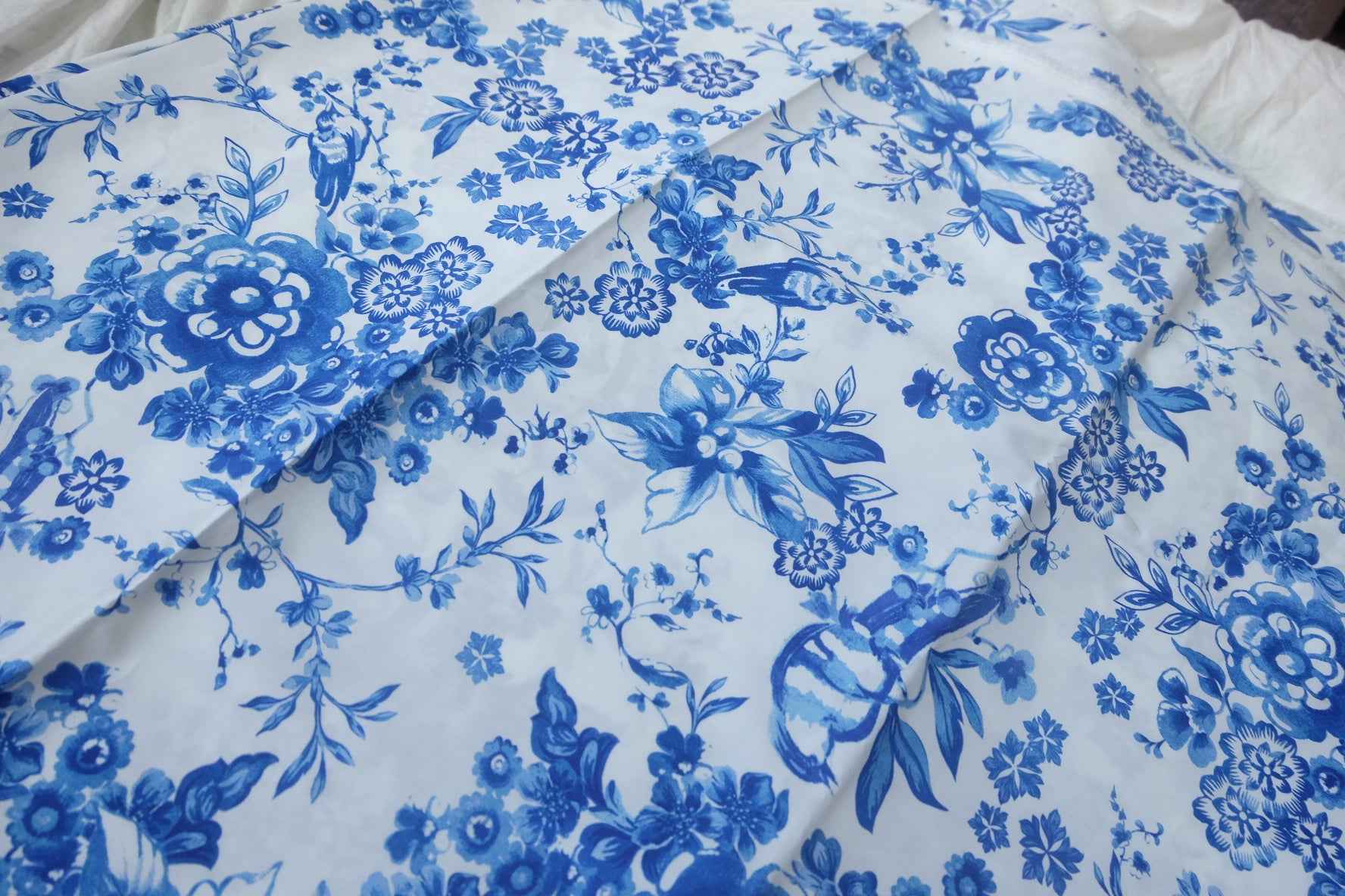 Blue Porcelain Floral High-Count Cotton Poplin Fabric - 3.28 yd