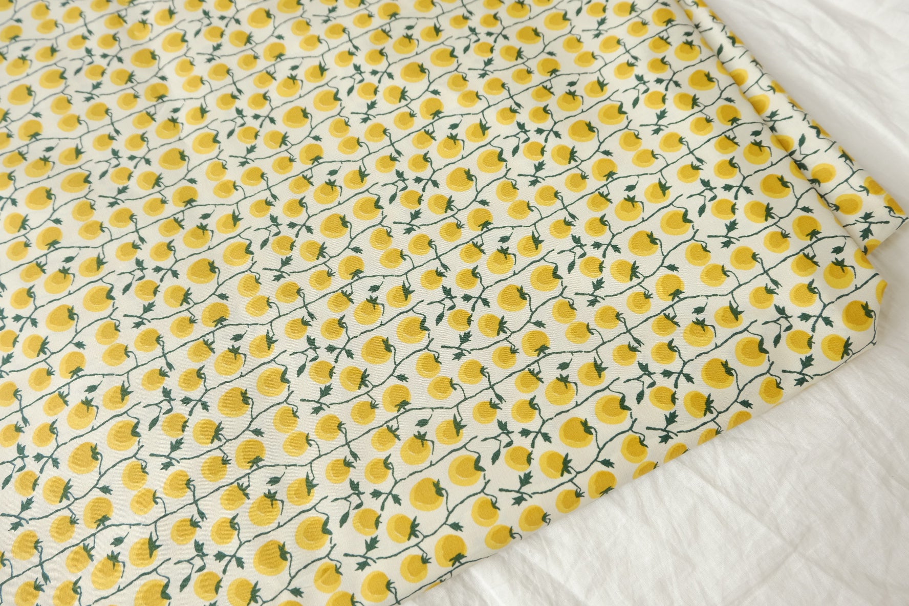 Yellow Tomato Print Stretch Cotton Poplin, 1.64 Yards