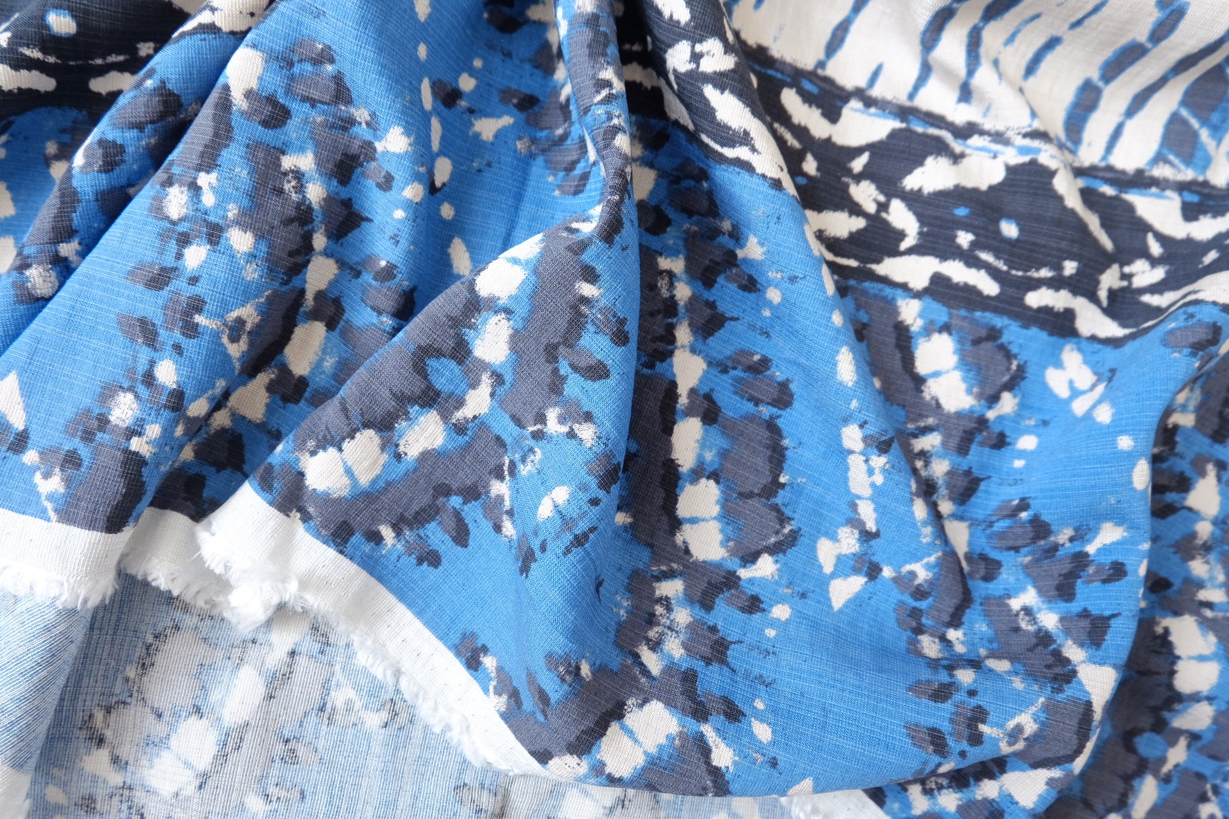 Heavy Tencel Linen Double-Border Fabric in Blue 2.1 Yards
