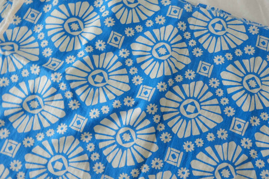 Blue Geometric Floral Cotton Linen Fabric – 1.6 yd