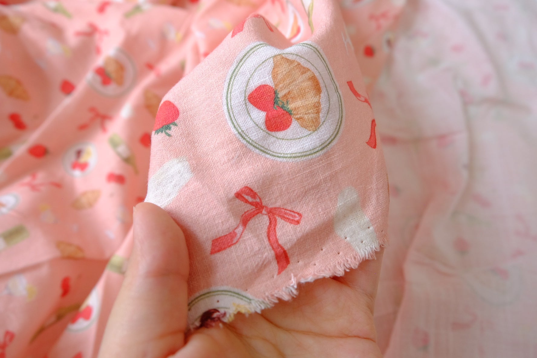 Picnic Print Cotton Linen Slub, 1.6 Yards