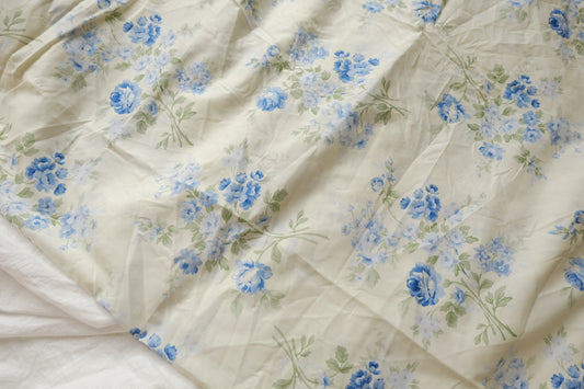 Blue Floral Cotton Poplin, Lightweight 60s, 2.7 Yards