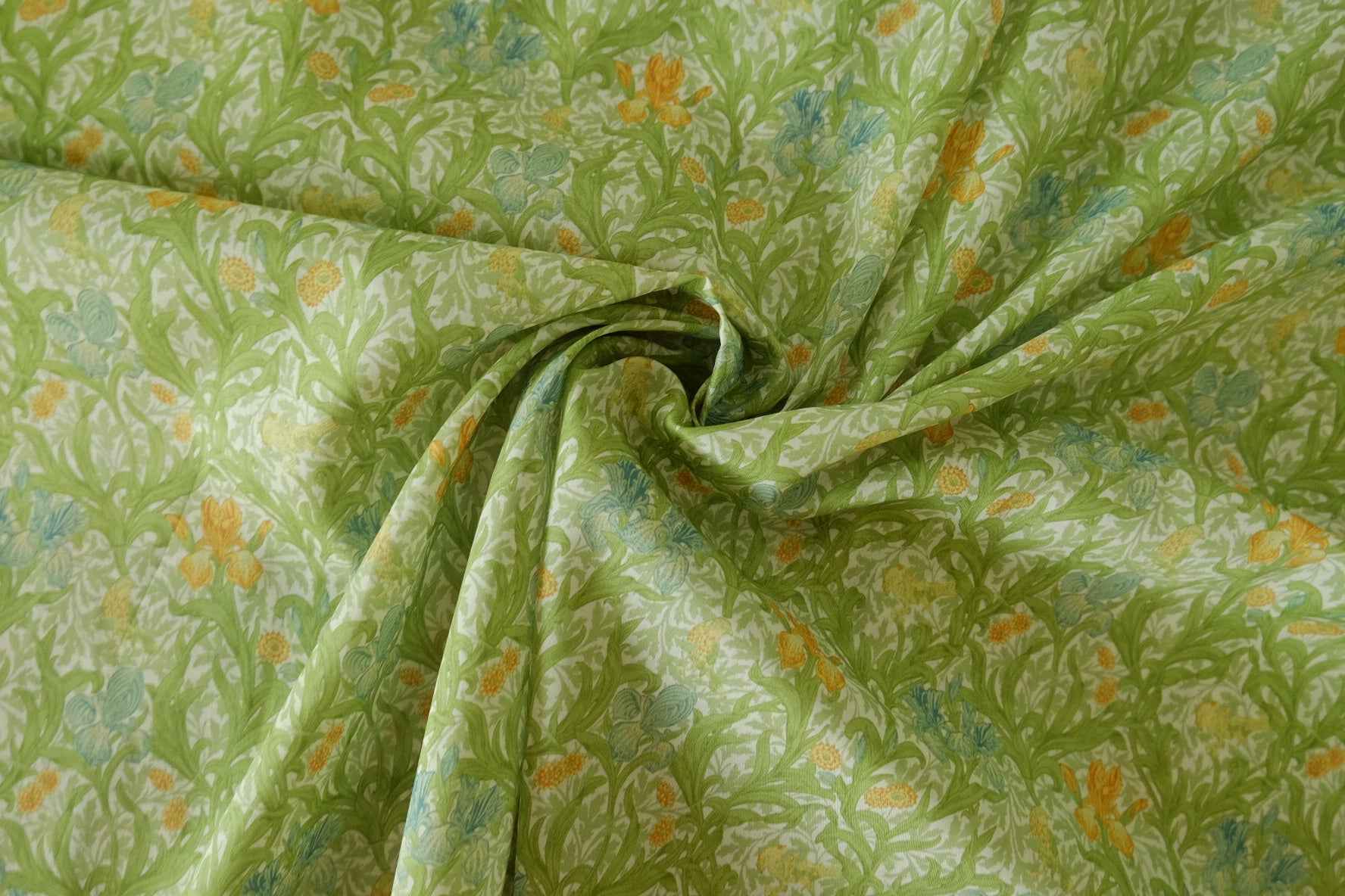 Green Botanical 100s Cotton Lawn Fabric – 3.3 yd