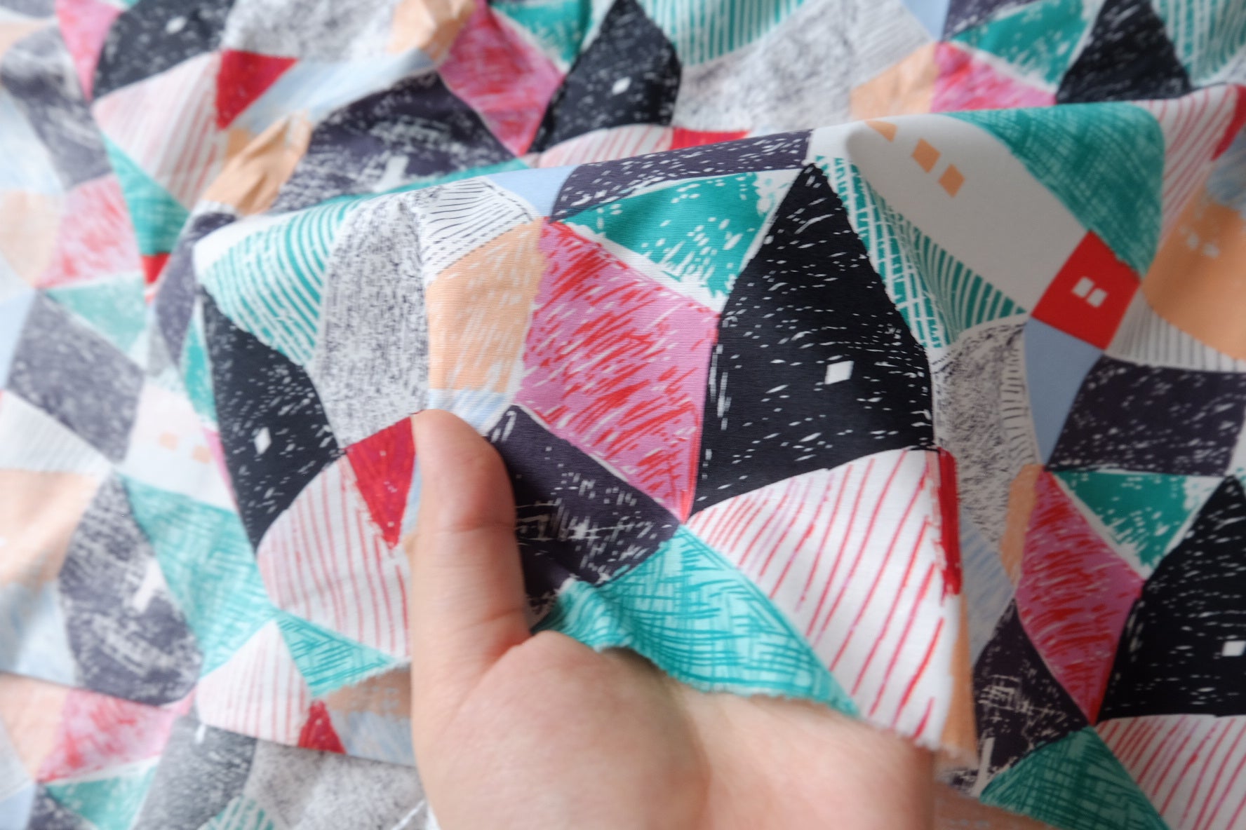 Abstract Geometric Lightweight 60s Cotton Poplin — 2.19 yd