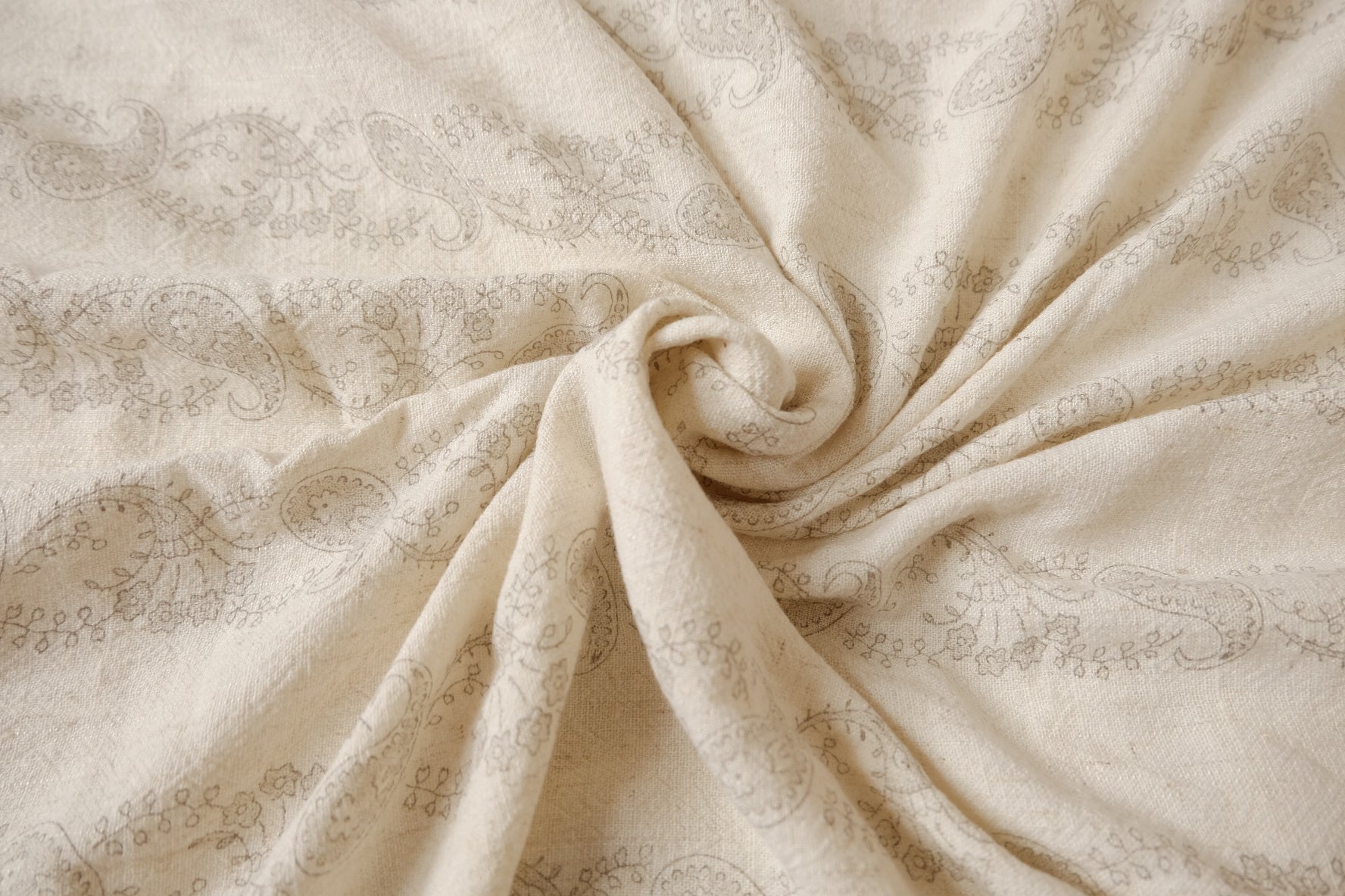 Subtle Paisley Washed Linen Fabric – Soft, Understated Summer Textile (2.19 yards)