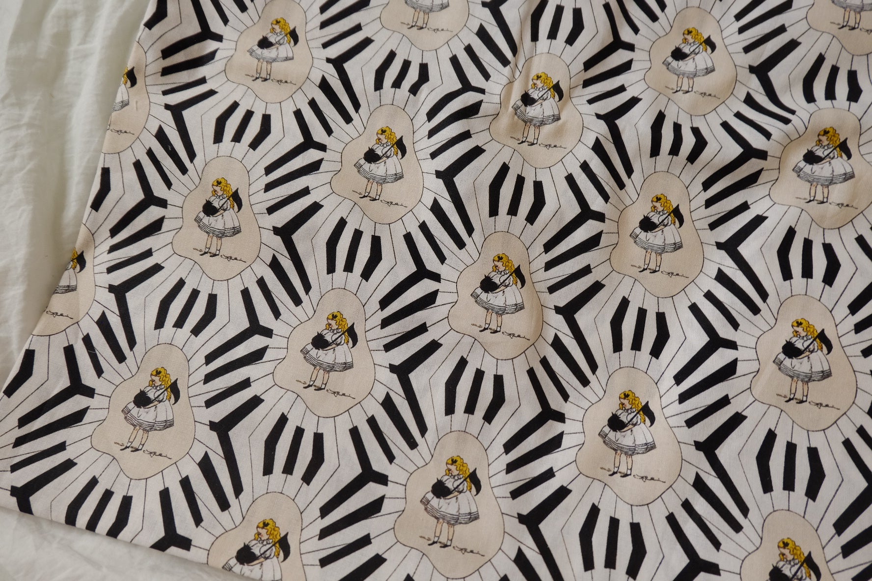 Girl Cotton Fabric – Graphic Novelty Print Cotton (2.19 yards)