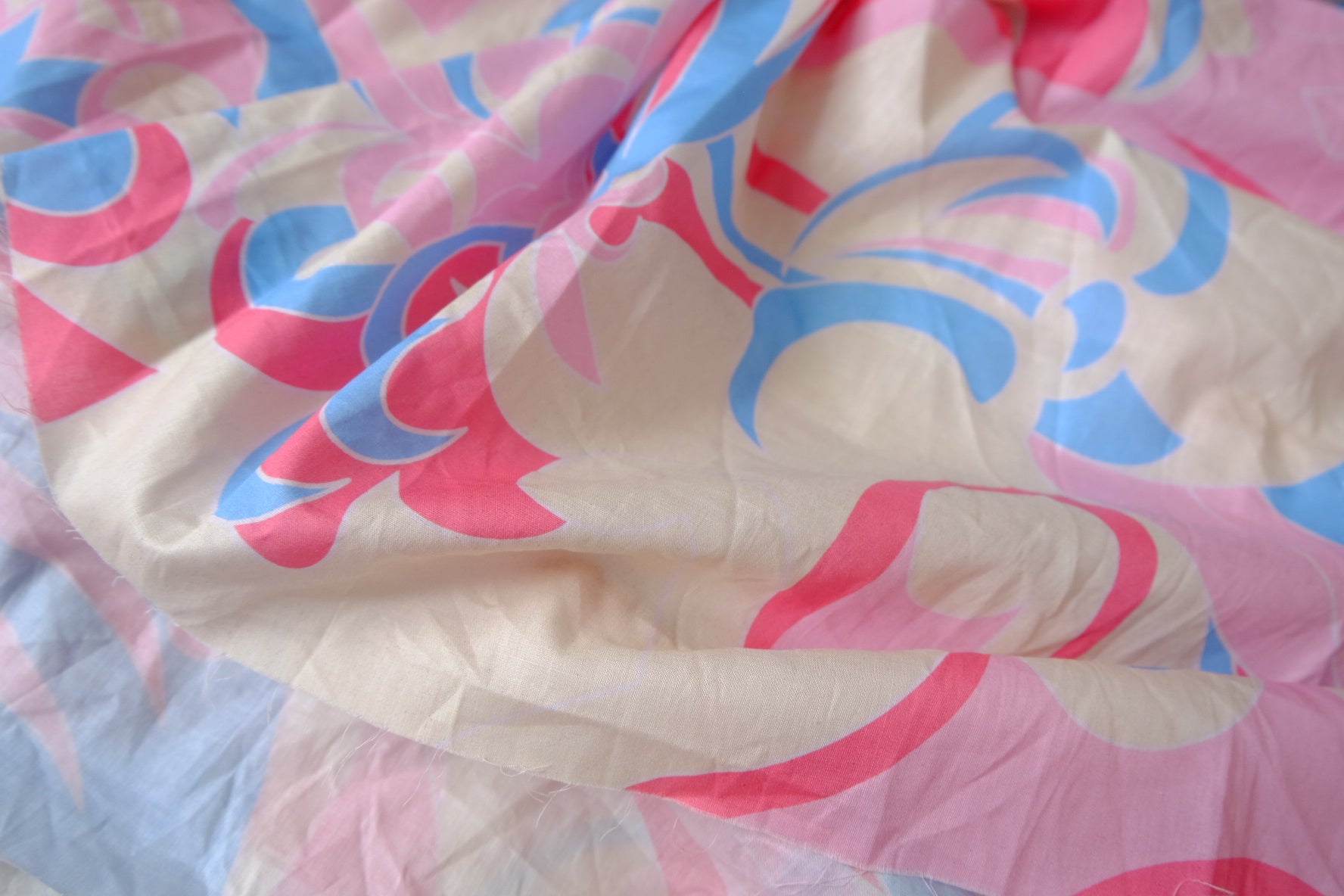 Pink Blue Retro Swirl Cotton Lawn — 3.28 yd