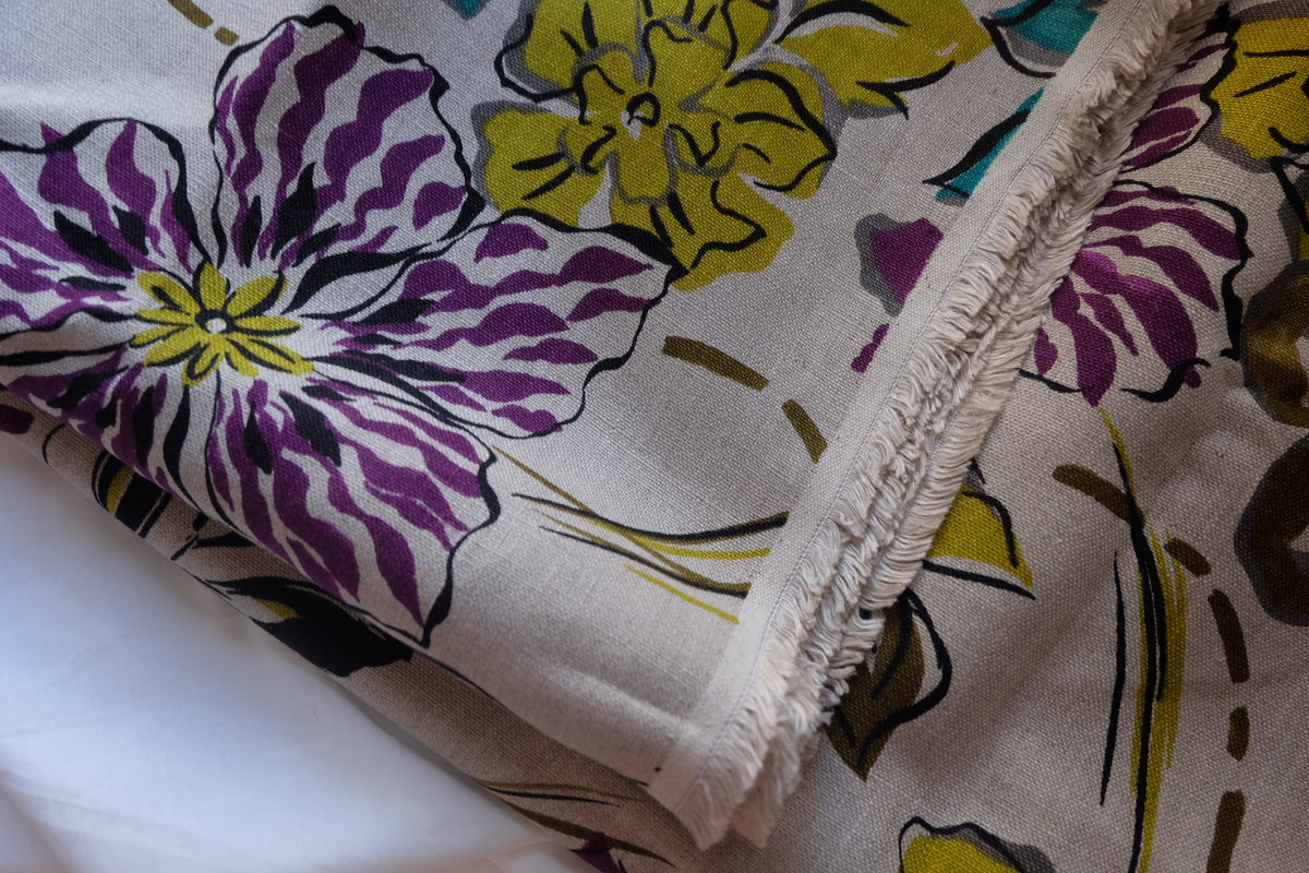Bold Floral Heavy Linen – 1.6 yd