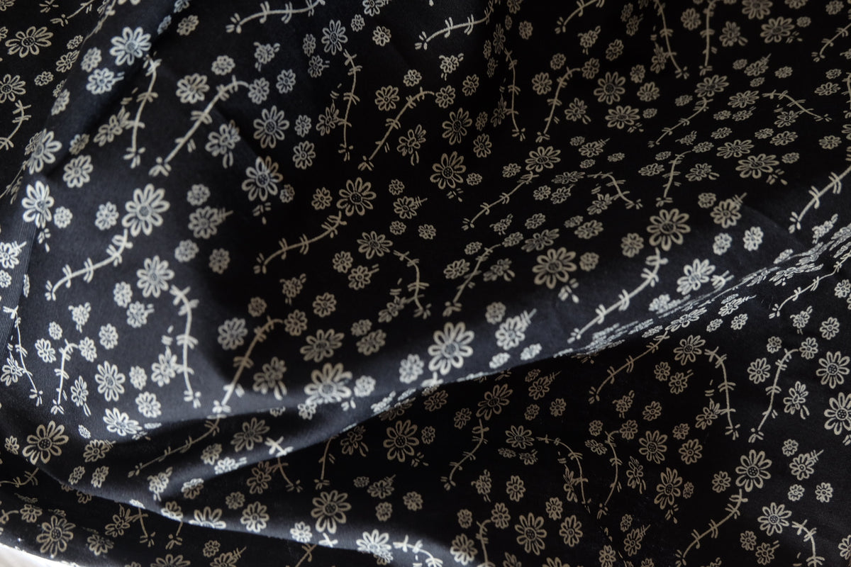 Midnight Daisy – Black & Ivory Floral Cotton Fabric – 2.2 yd