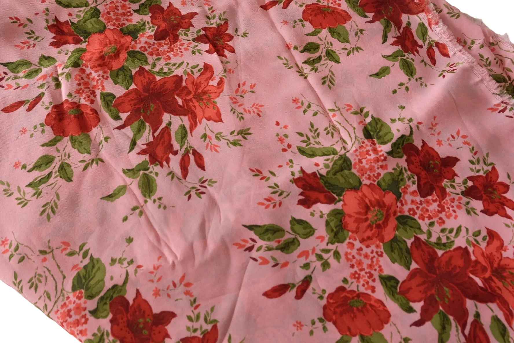 Romantic Red Floral Viscose Crepe Fabric – 3.3 Yards