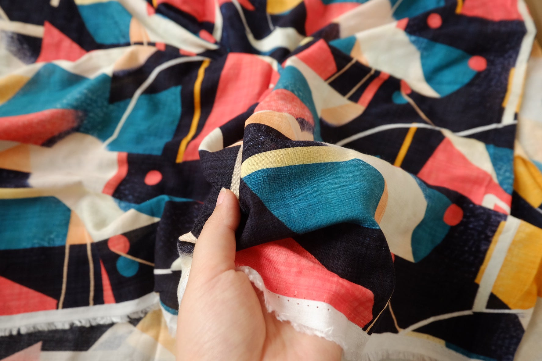 Abstract Geometric Cotton Linen Fabric – Soft, Lightweight Summer Shirting (1.75 yards)