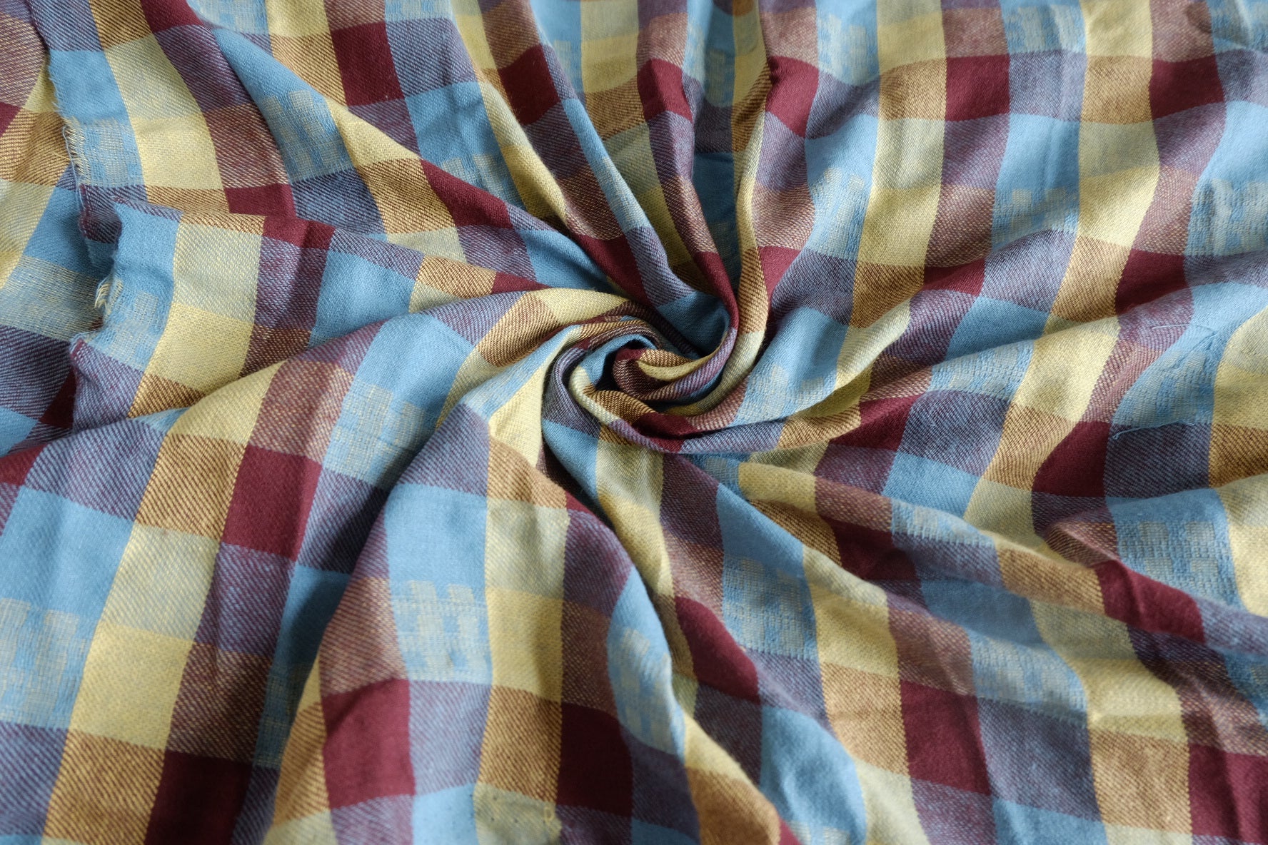 Soft Crinkled Yarn-Dyed Cotton-Linen Plaid Fabric - 3.28 yd