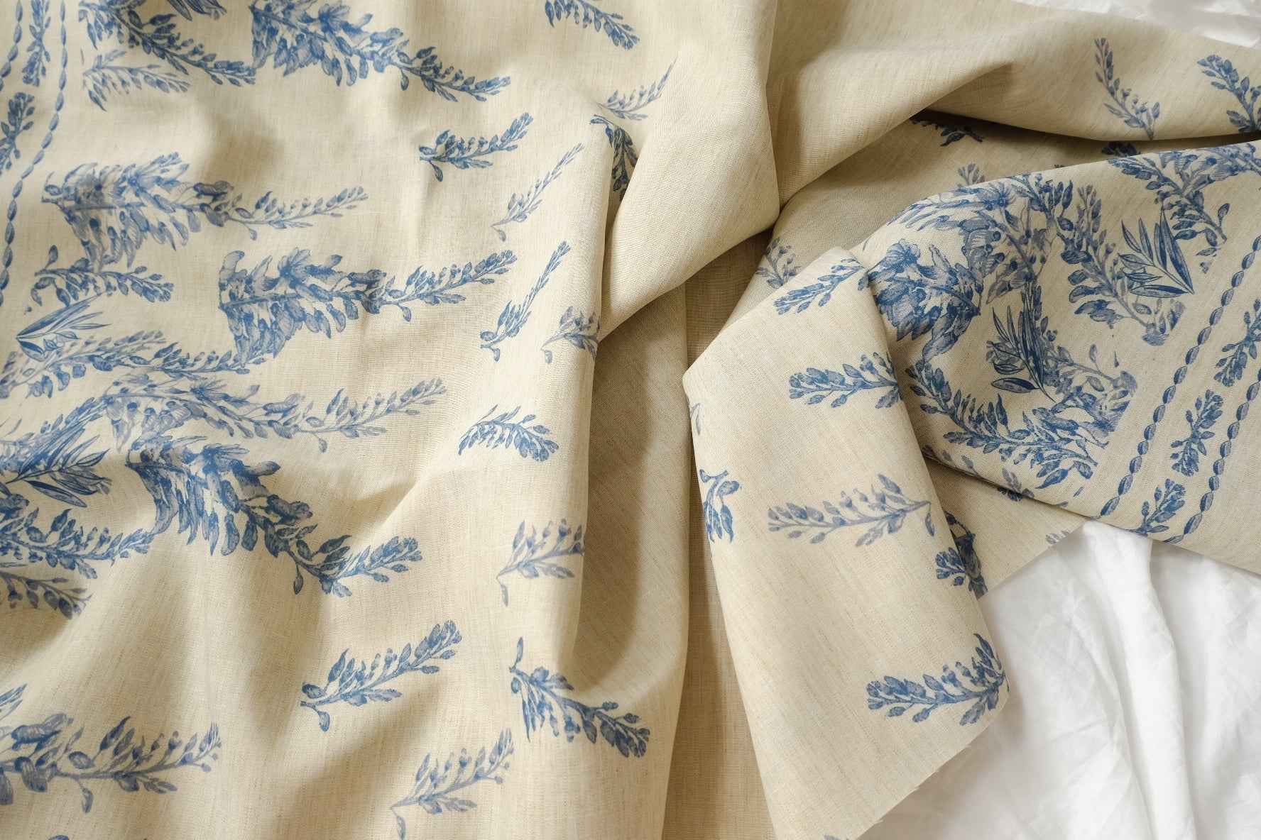 Blue Border Print Linen Blend Fabric, Structured Suiting Weight, 1.64 Yards