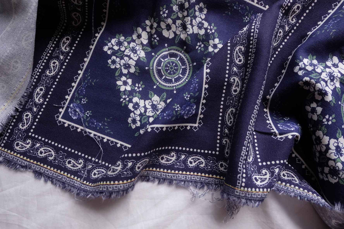 Navy Bandana Print Washed Linen Cotton — 3.3 yd