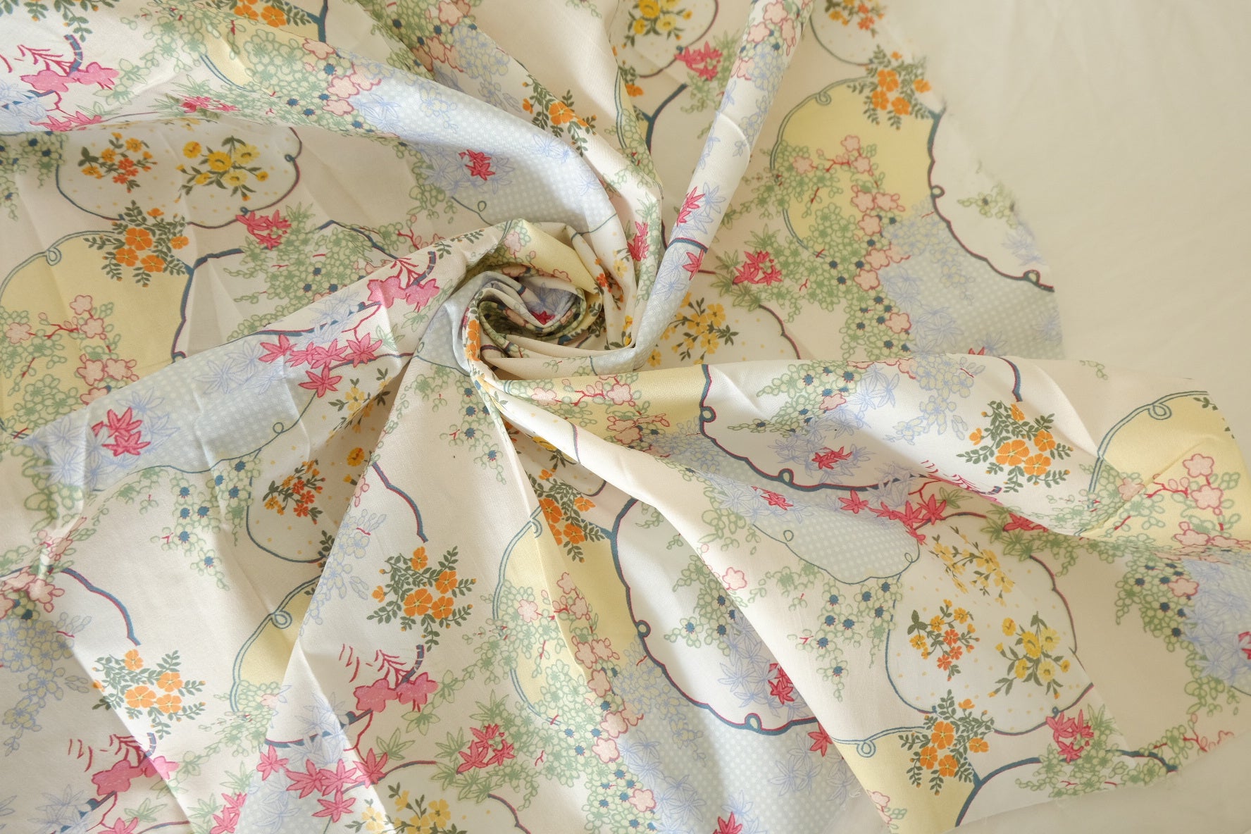 Poetic Fan Garden Print Cotton Lawn Fabric – 3.83 yd Piece