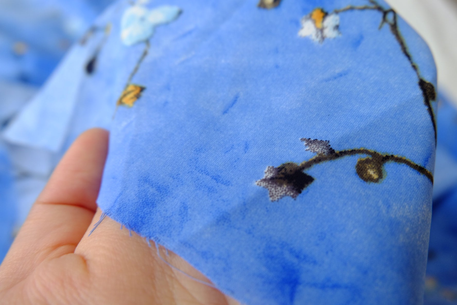 Blue Satin-Touch Viscose Fabric 2.6 Yards