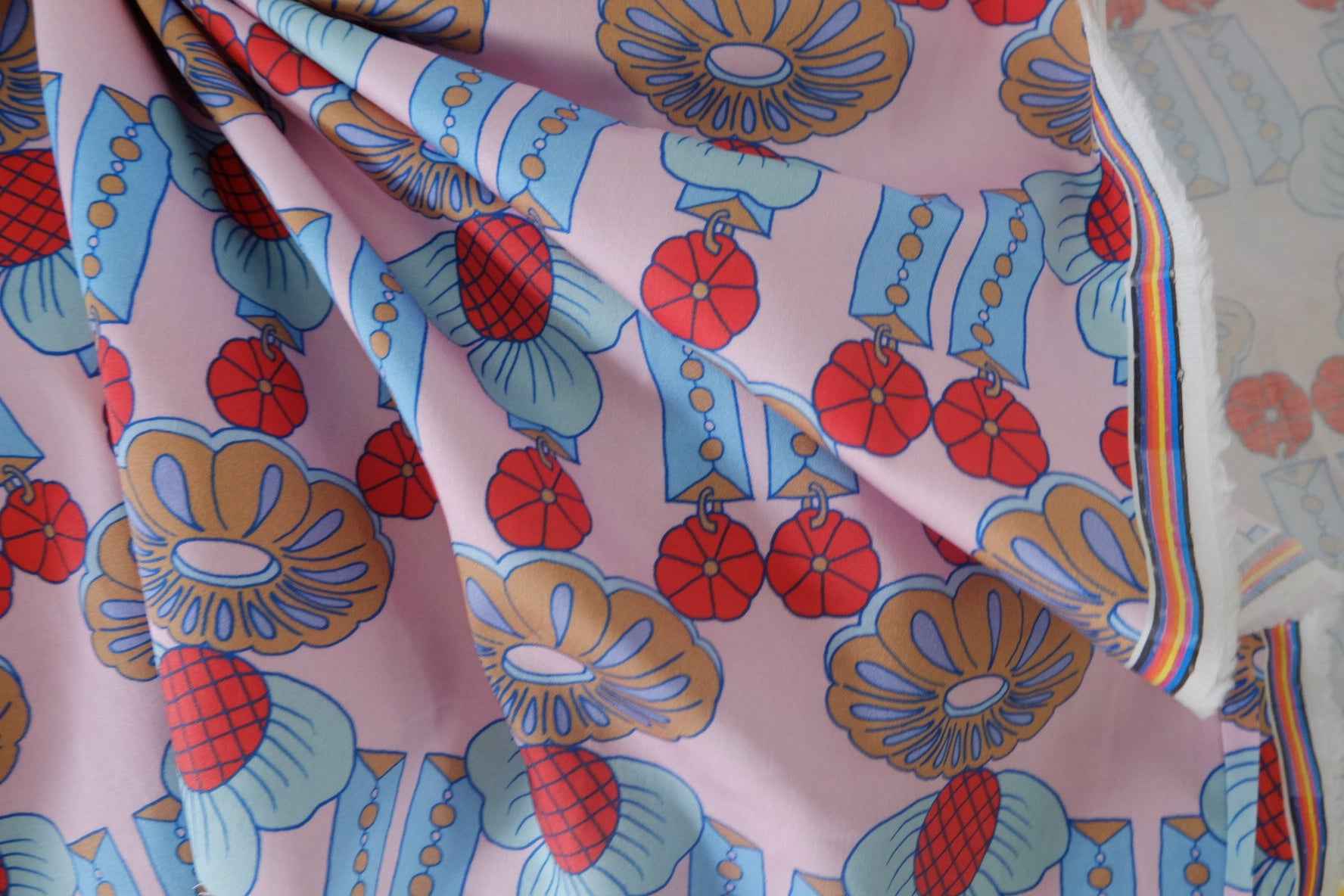 Retro Geometric Floral Cotton Sateen – 1.6 yd
