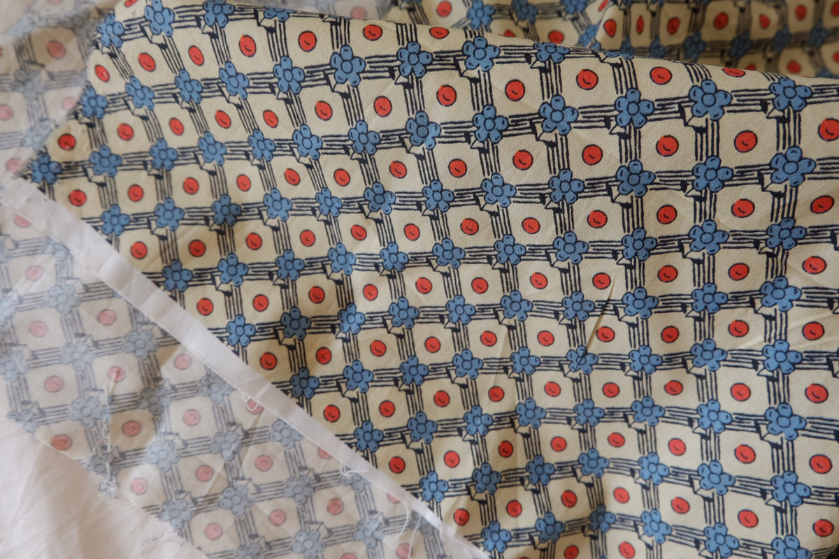 Little Blue Blossoms – Vintage Geometric Cotton Lawn | 1.6 yards