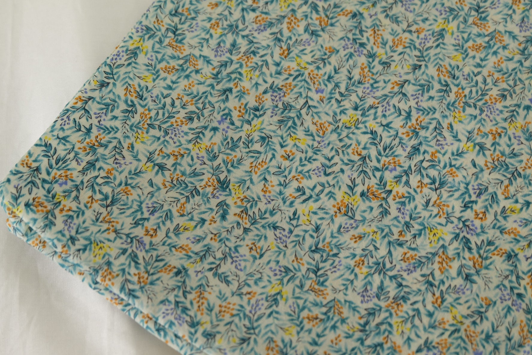 Delicate Botanical Cotton Fabric – 3.3 yd
