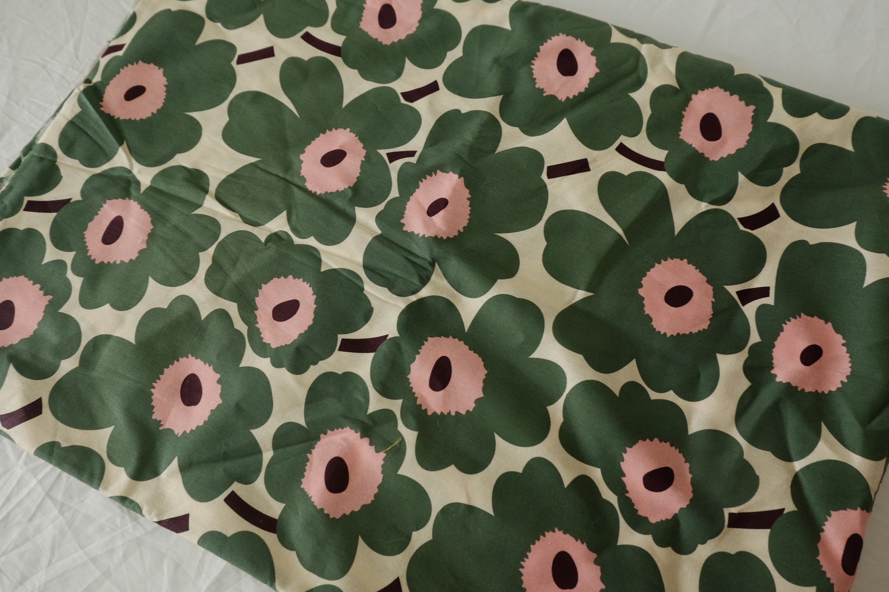 Retro Green Pink Floral Cotton Fabric - 1.6 yd