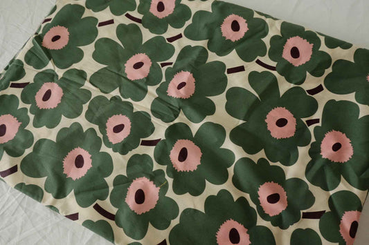 Retro Green Pink Floral Cotton Fabric - 1.6 yd