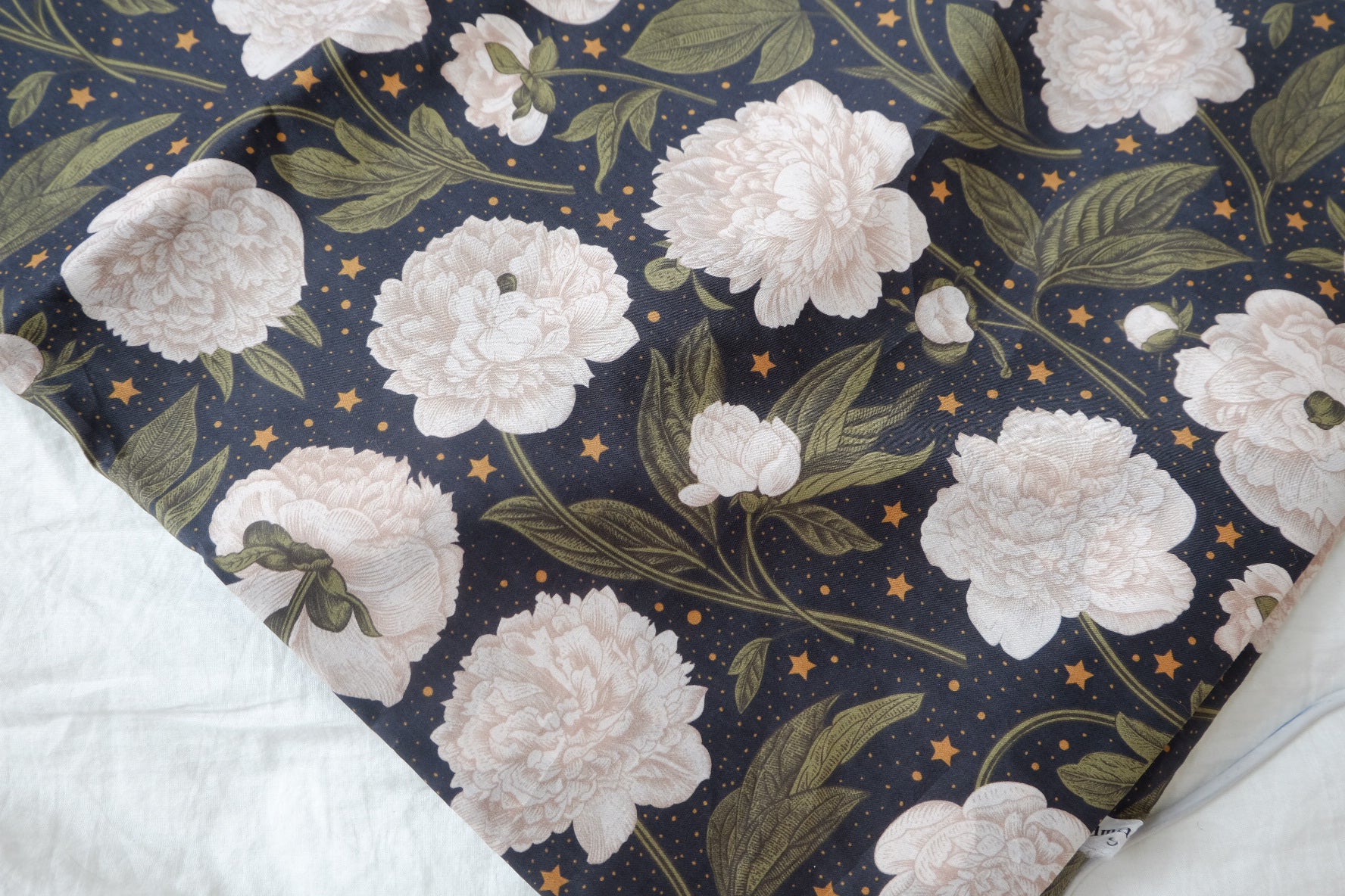 Midnight Peony Star Cotton Lawn — 1.64 yd