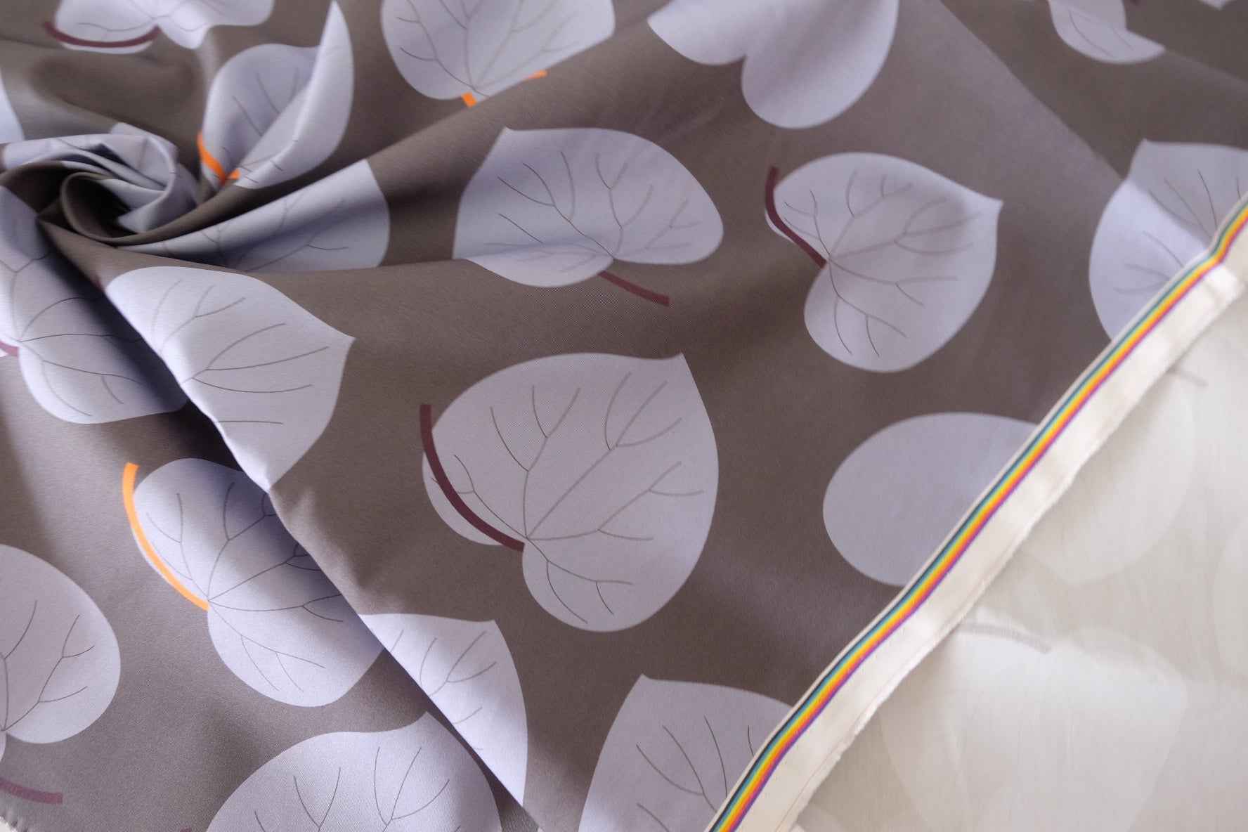 Structured Cotton-Blend Crisp Fabric – Abstract Leaf Print – 1.6 yd Cut