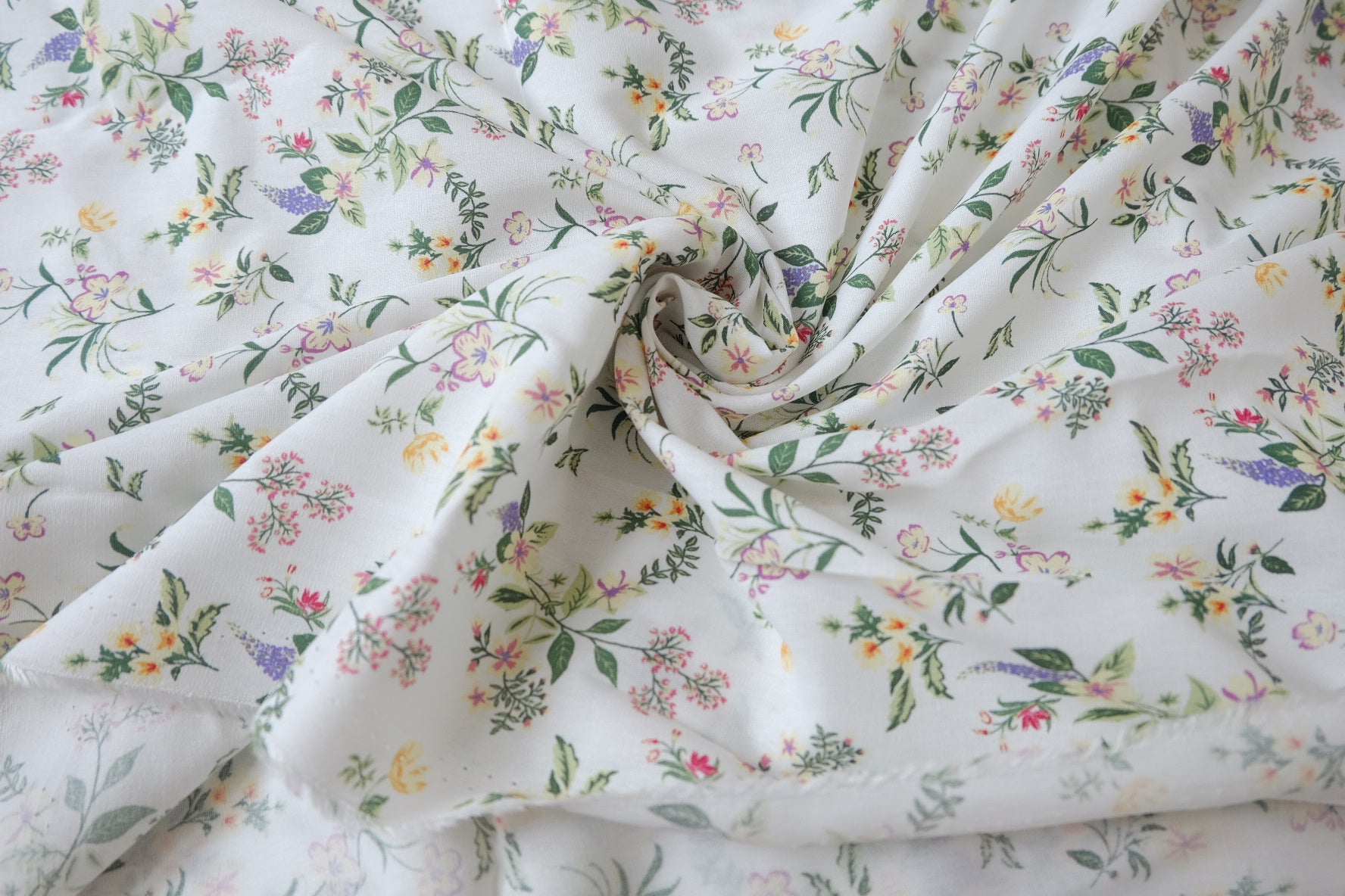 Wildflower Sprig Cotton, 1.6 Yards