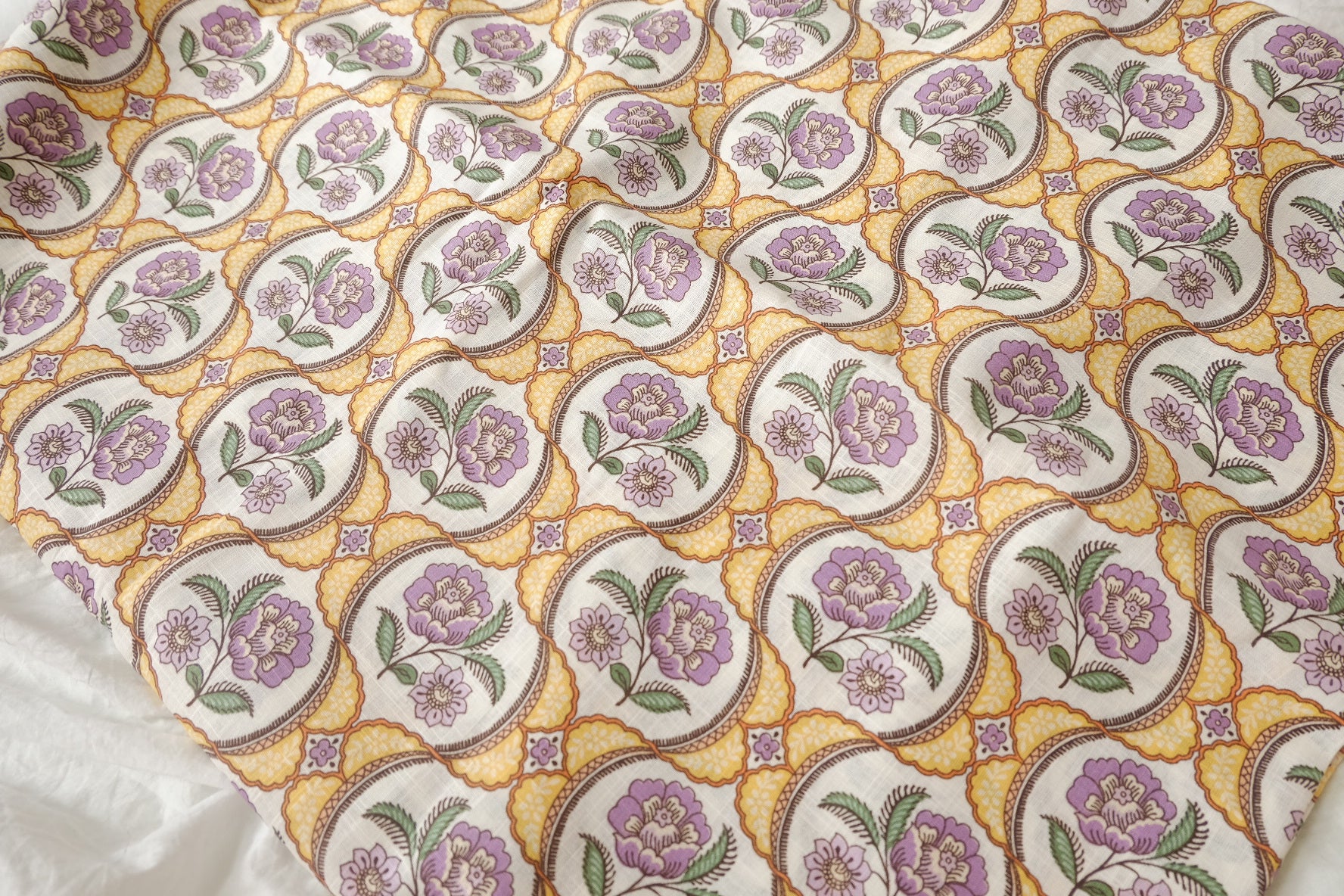 Vintage Tile Floral Linen Cotton Fabric - 1.64 yd
