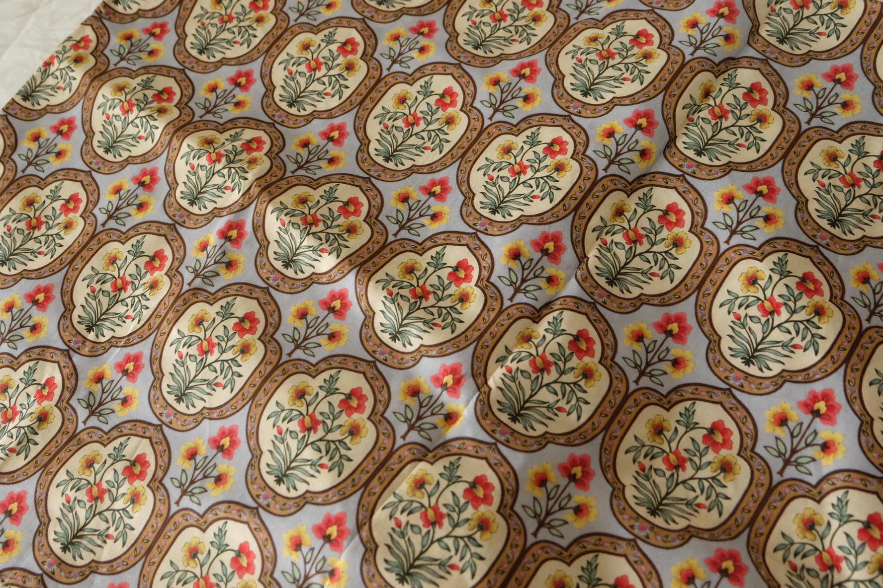 Vintage Tile Floral 60s Cotton Poplin Fabric – 2.2 Yards