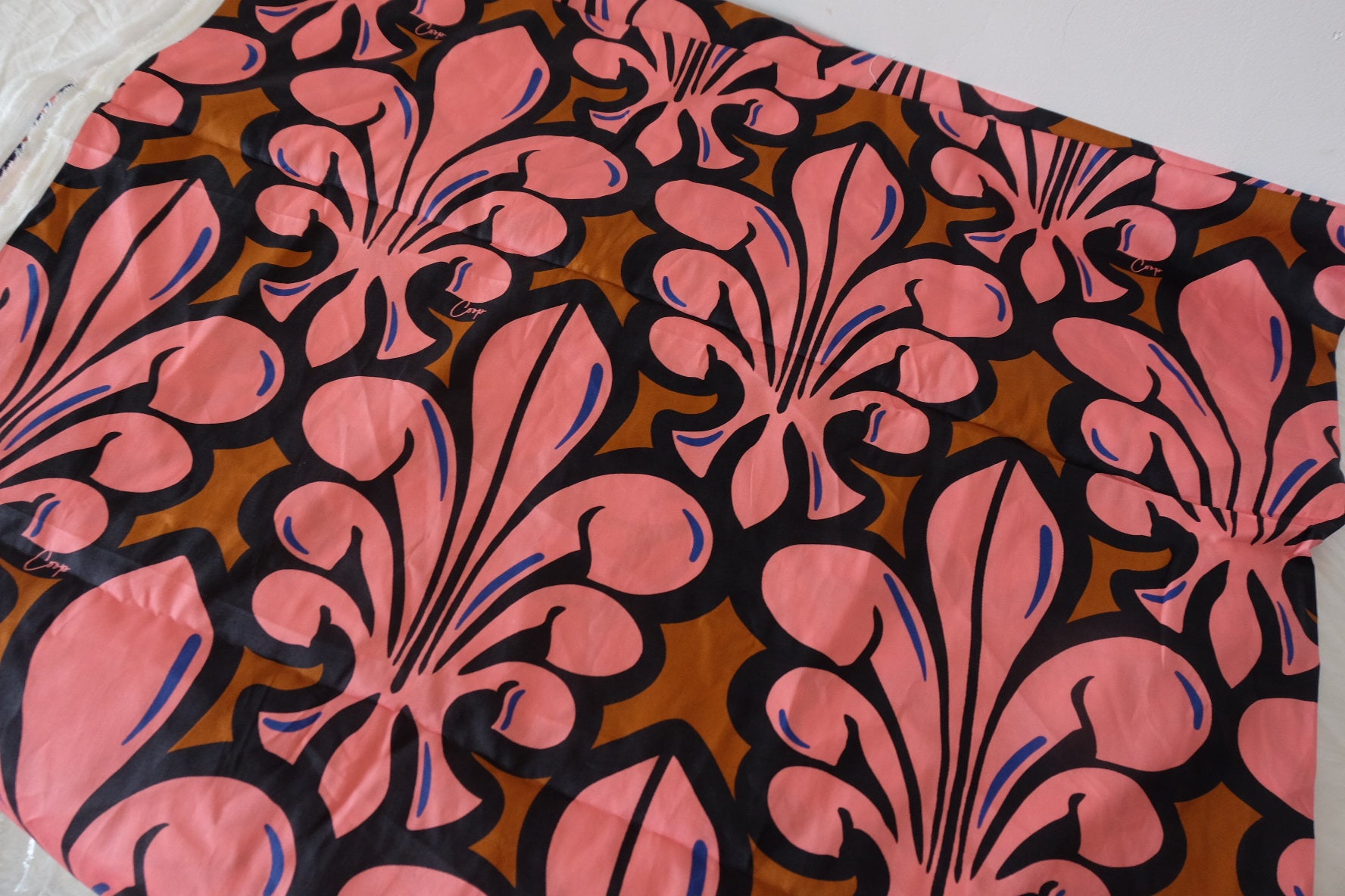 Designer-Style Bold Floral Cotton Poplin Fabric - 2.5 yd