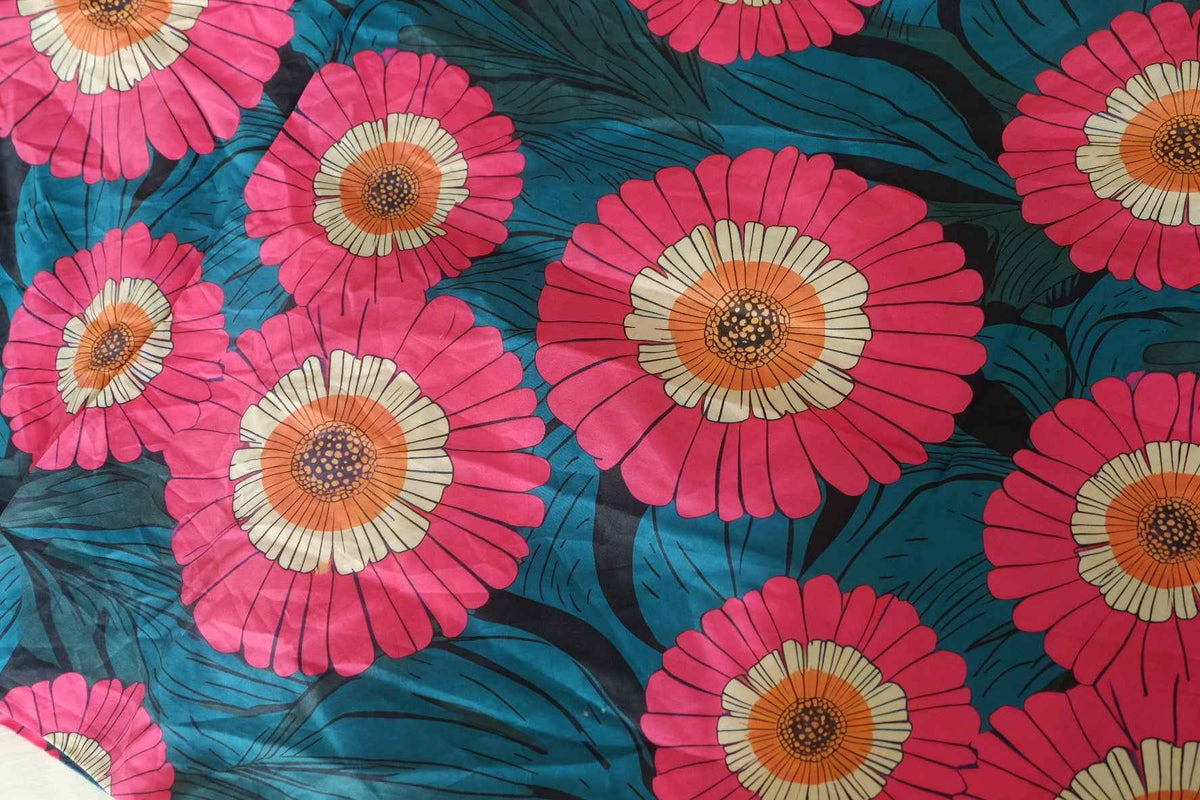 Electric Pink Blooms 80s Cotton Sateen – 2.41 yd (Continuous Cut Available)