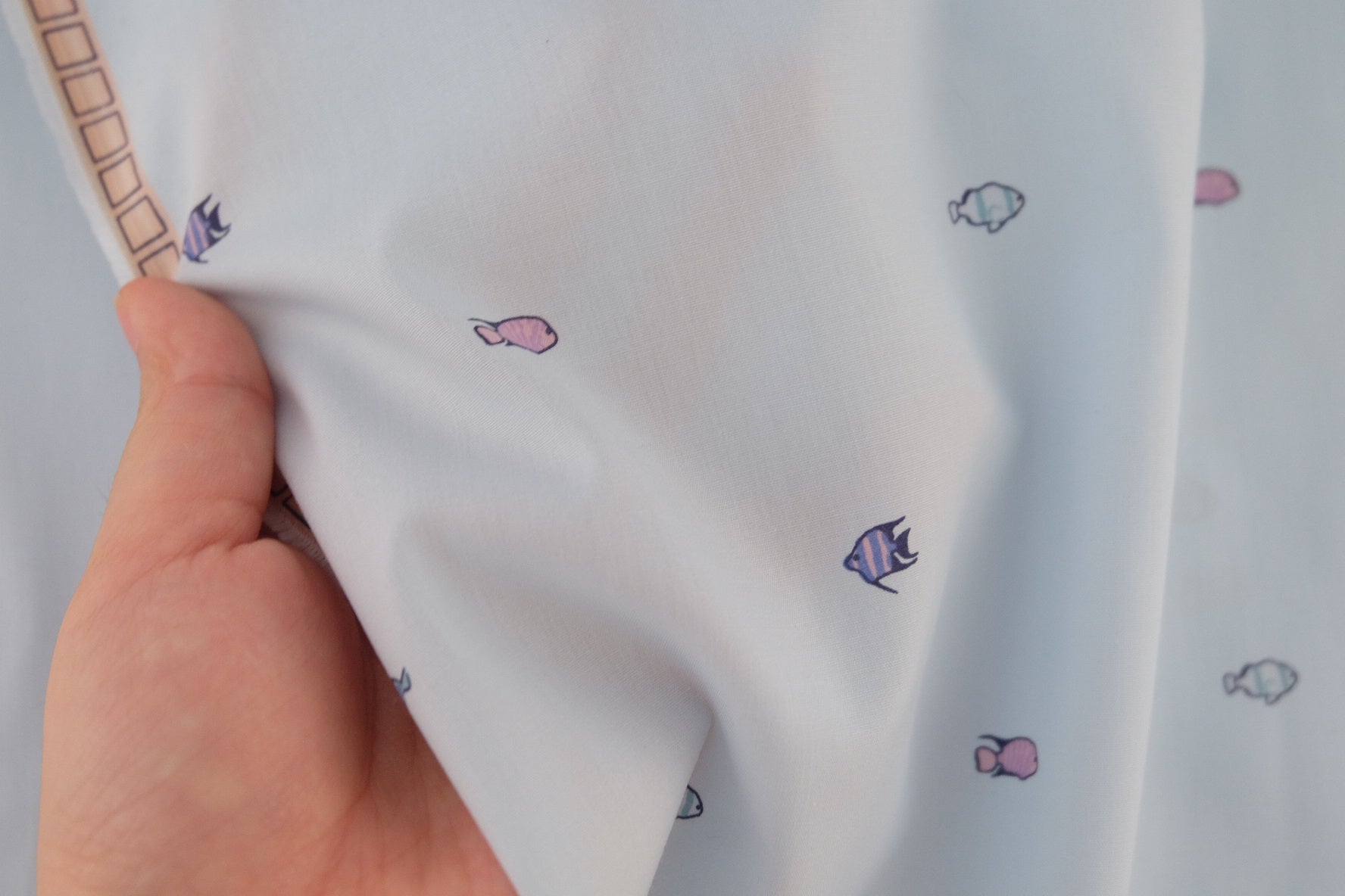 Tiny Fish Silky Lightweight Fabric – 2.2 yd