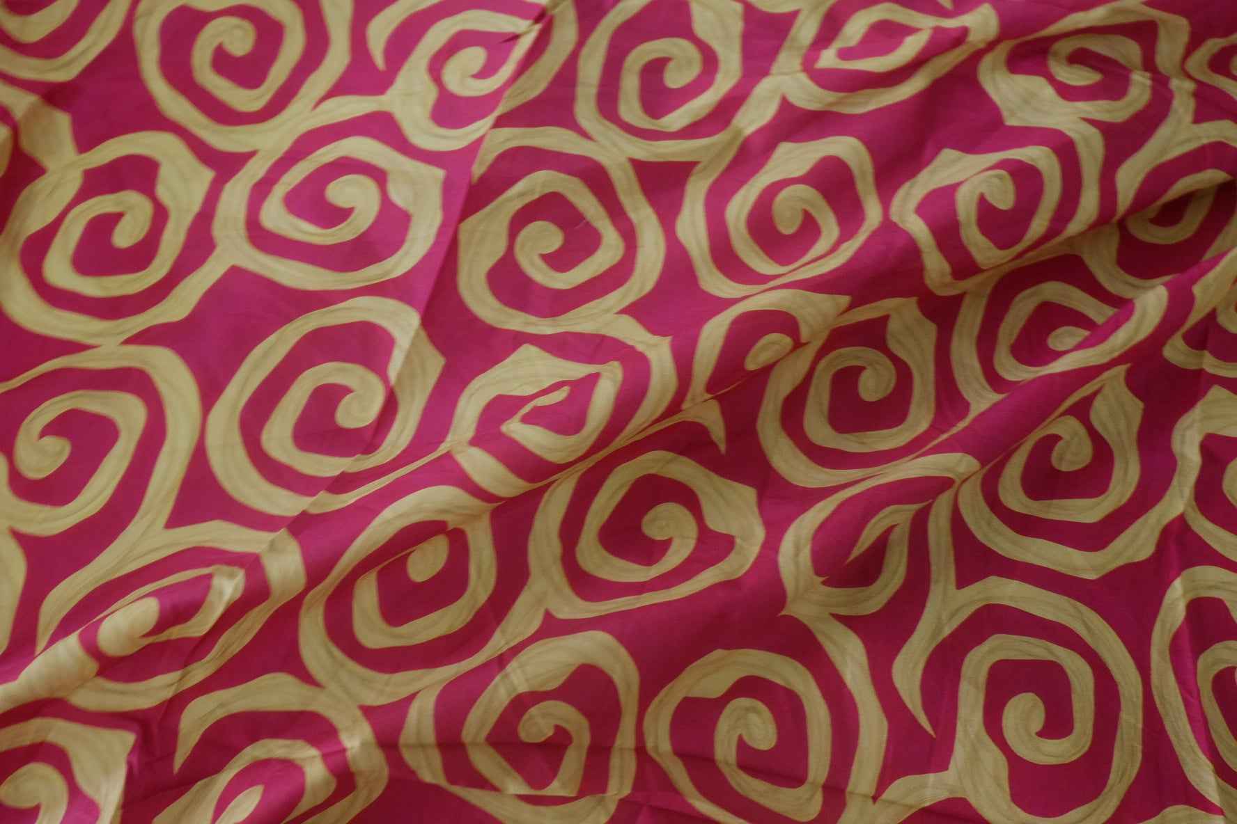 Fuchsia Spiral Print Cotton Lawn – 3 yd